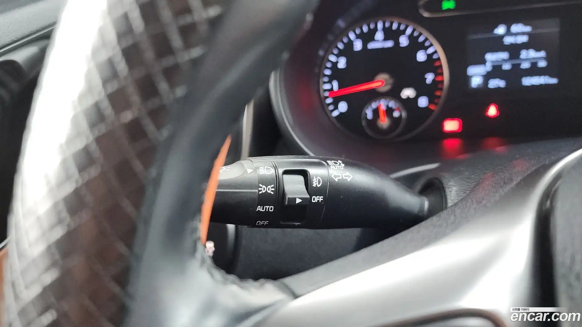 Sorento Kia 2018.0-OPTION-047