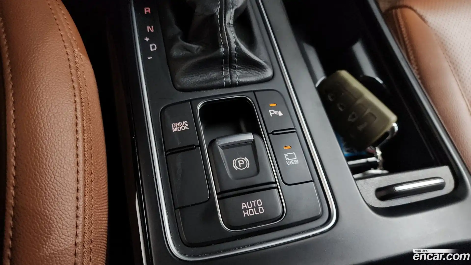 Sorento Kia 2018.0-OPTION-049