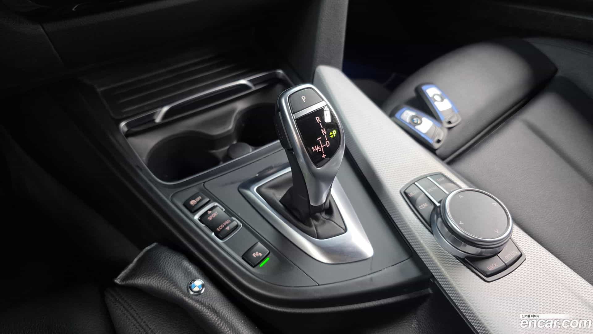3-Series BMW 2018.1-INNER-009
