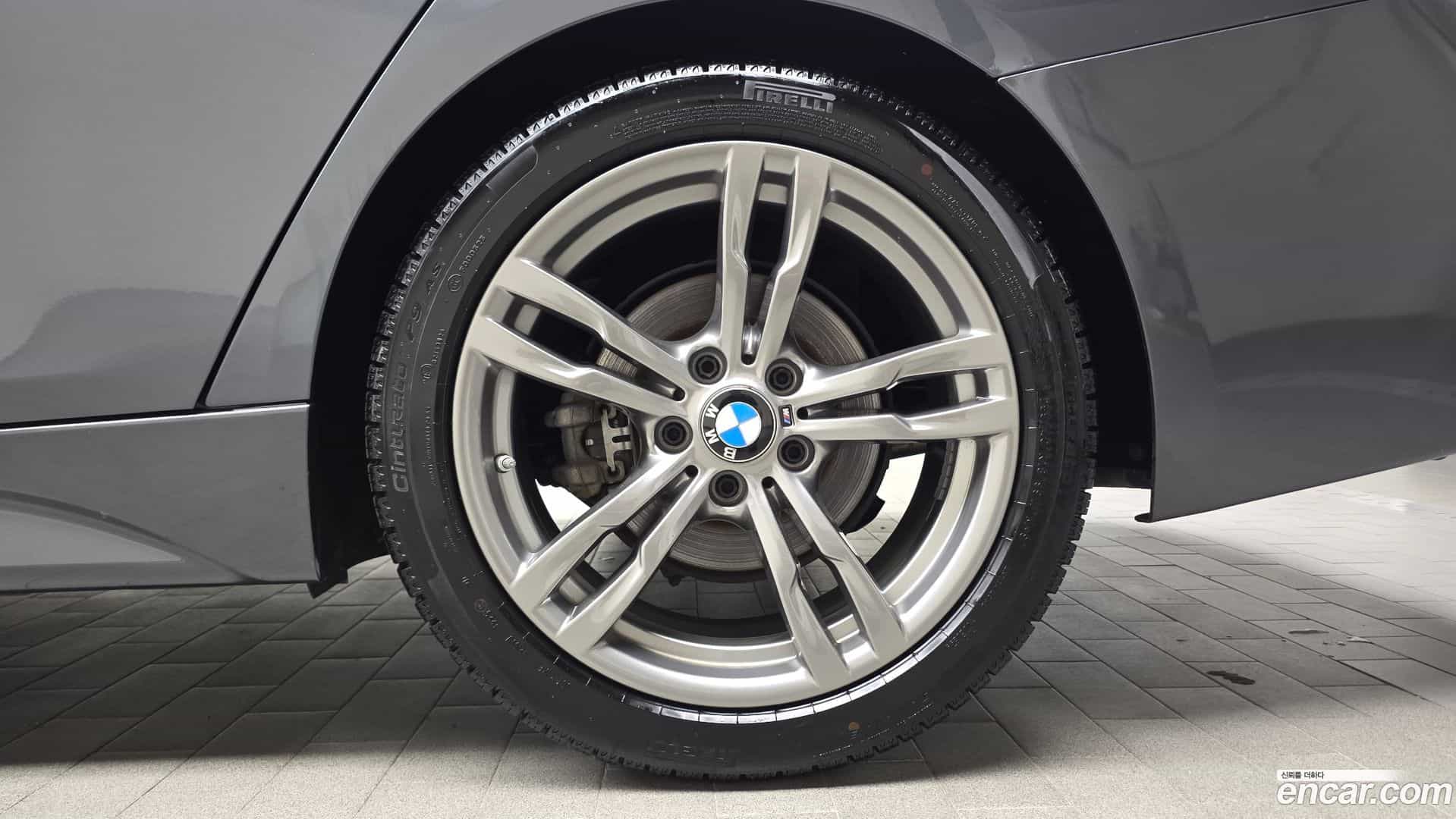 3-Series BMW 2018.1-OUTER-031