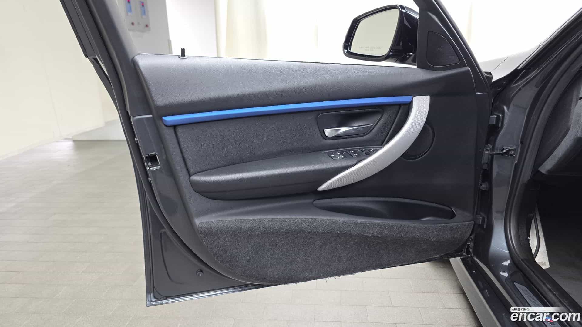 3-Series BMW 2018.1-INNER-034
