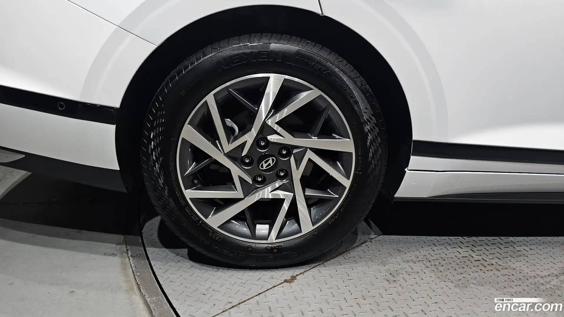 Grandeur Hyundai 2024.11-OUTER-005