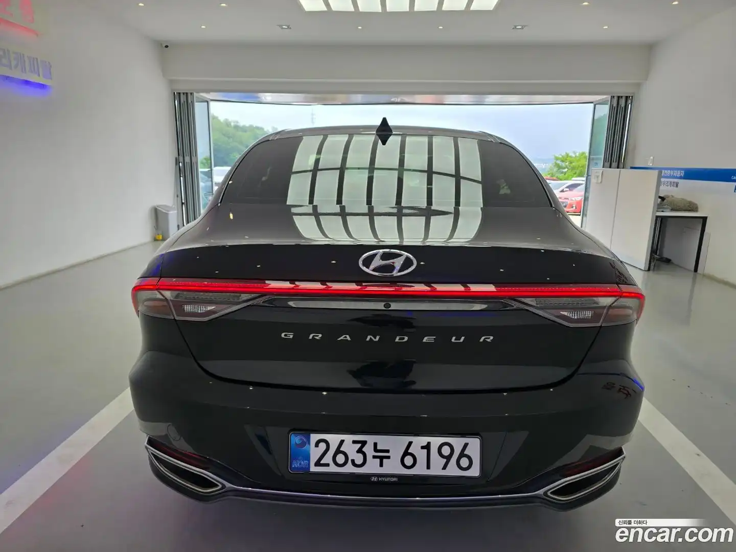 Grandeur Hyundai 2022.10-OUTER-004