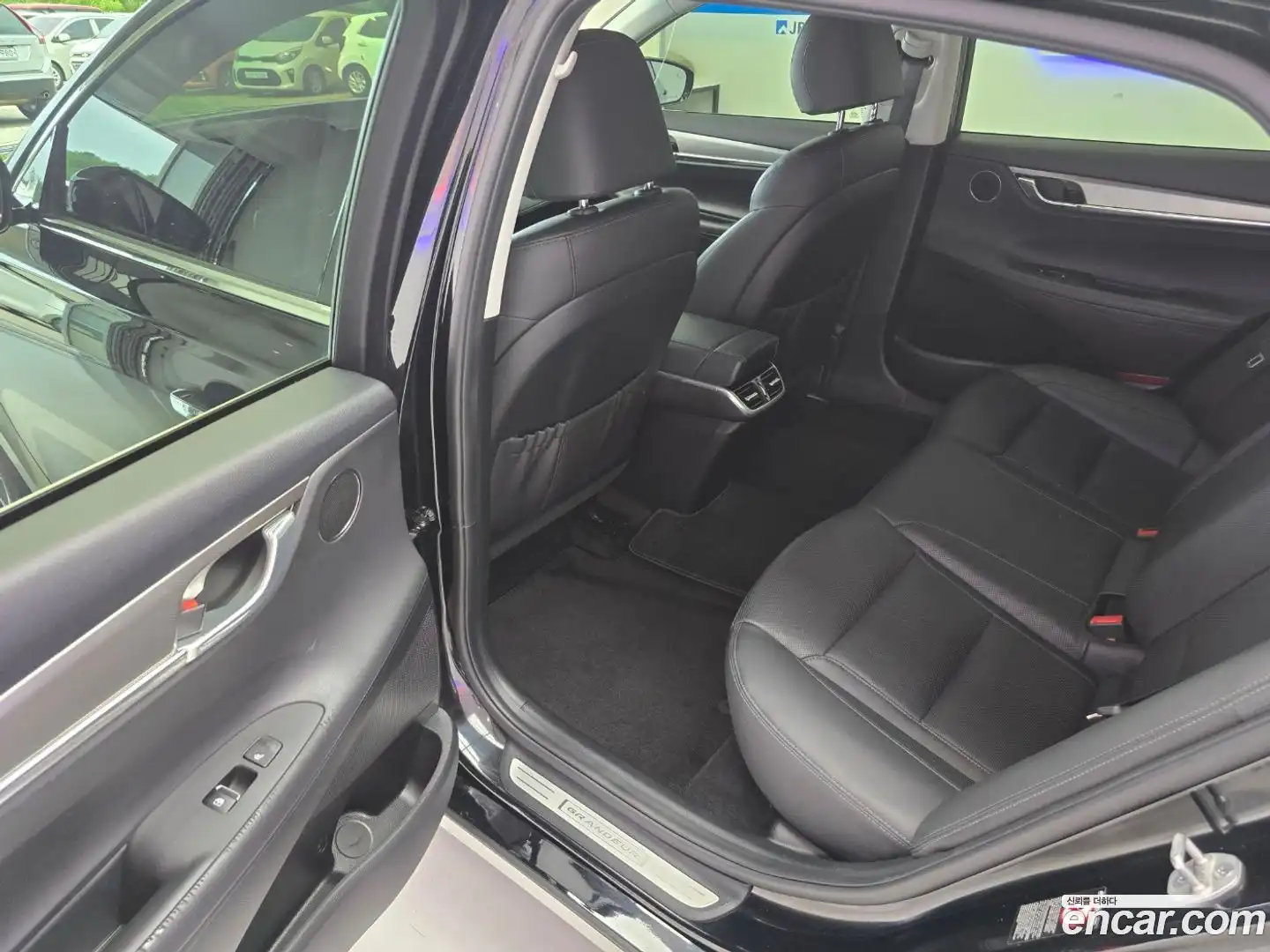 Grandeur Hyundai 2022.10-INNER-010