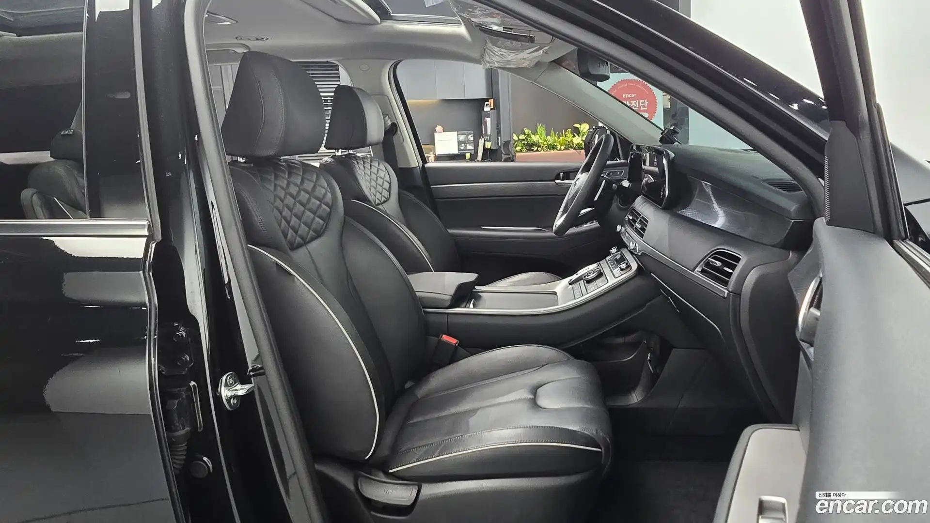 Palisade Hyundai 2020.1-INNER-036