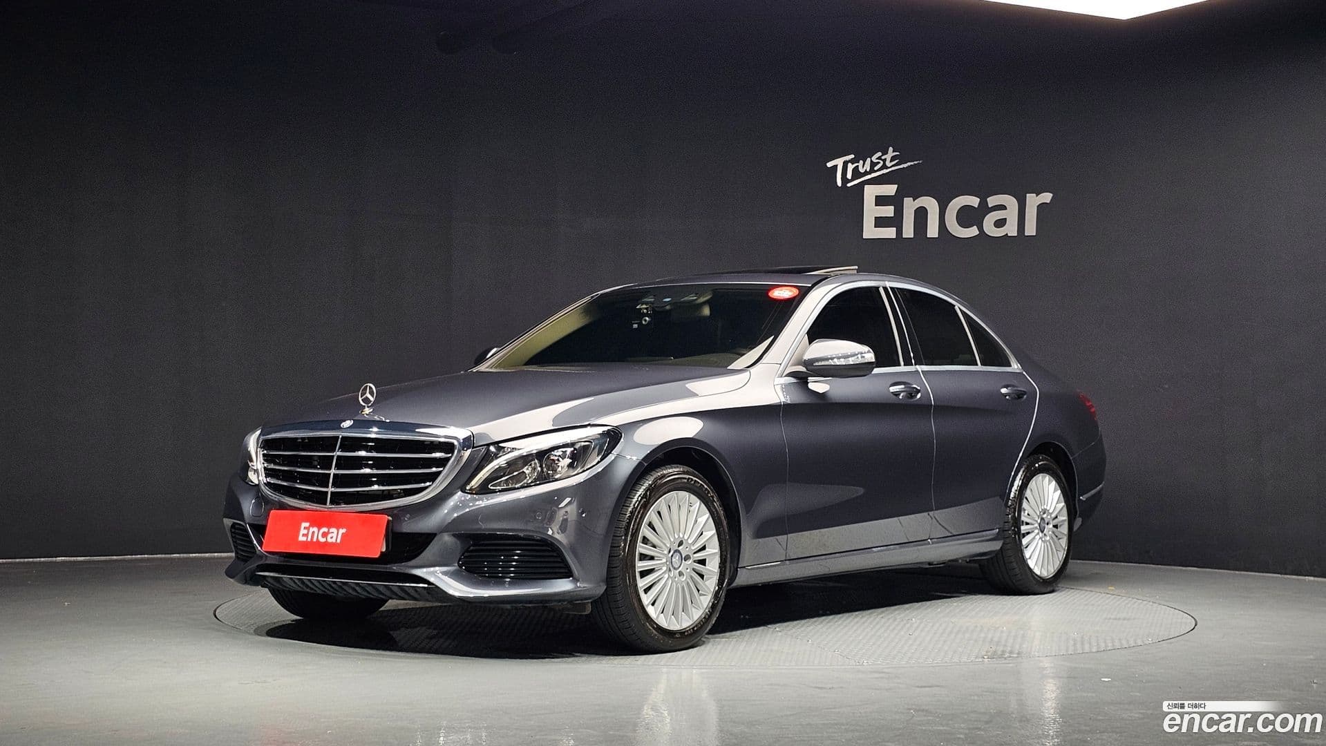 Main__Slider__Photo:C-Class Mercedes-Benz 2014.11-0
