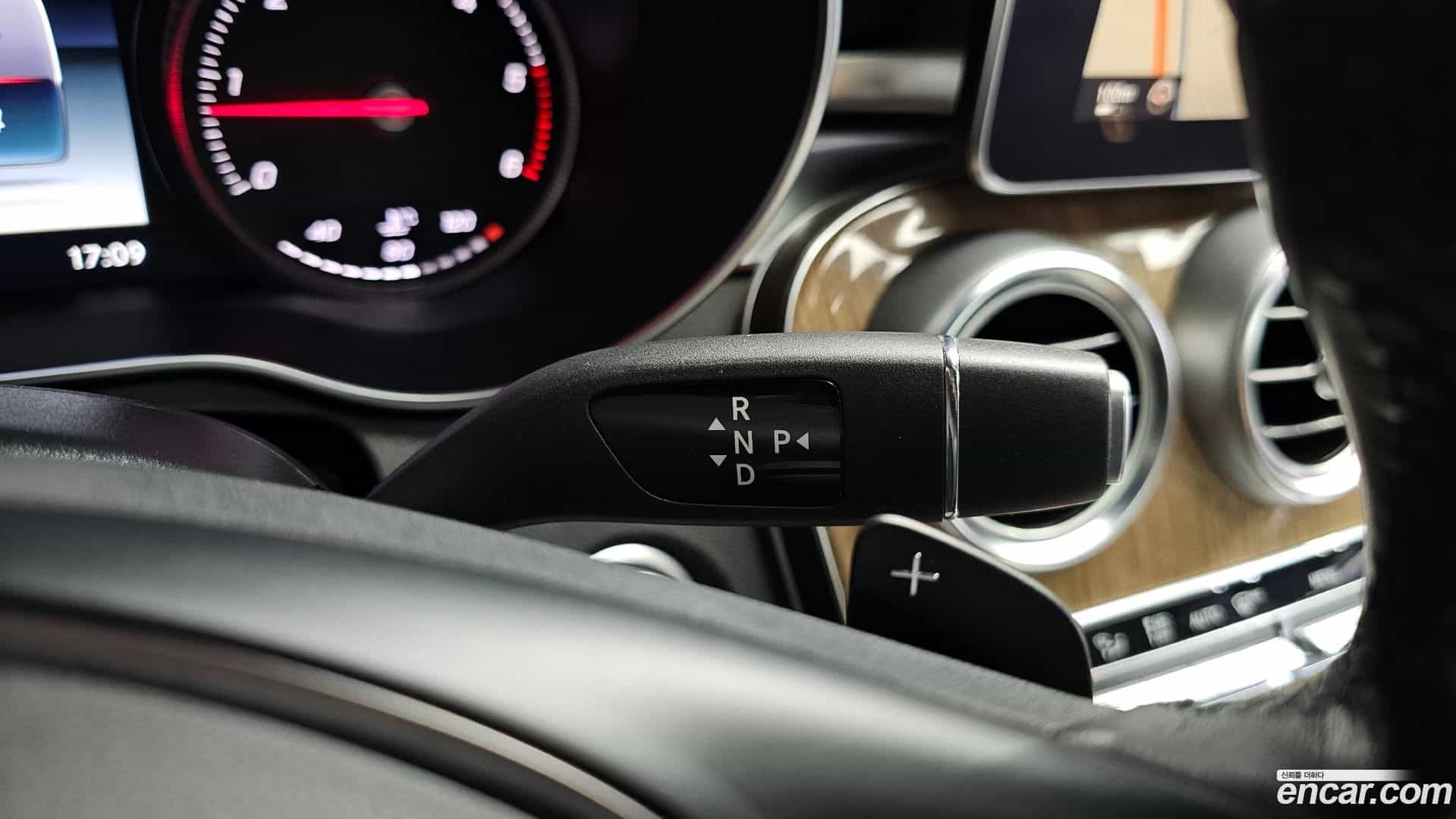C-Class Mercedes-Benz 2014.11-INNER-009