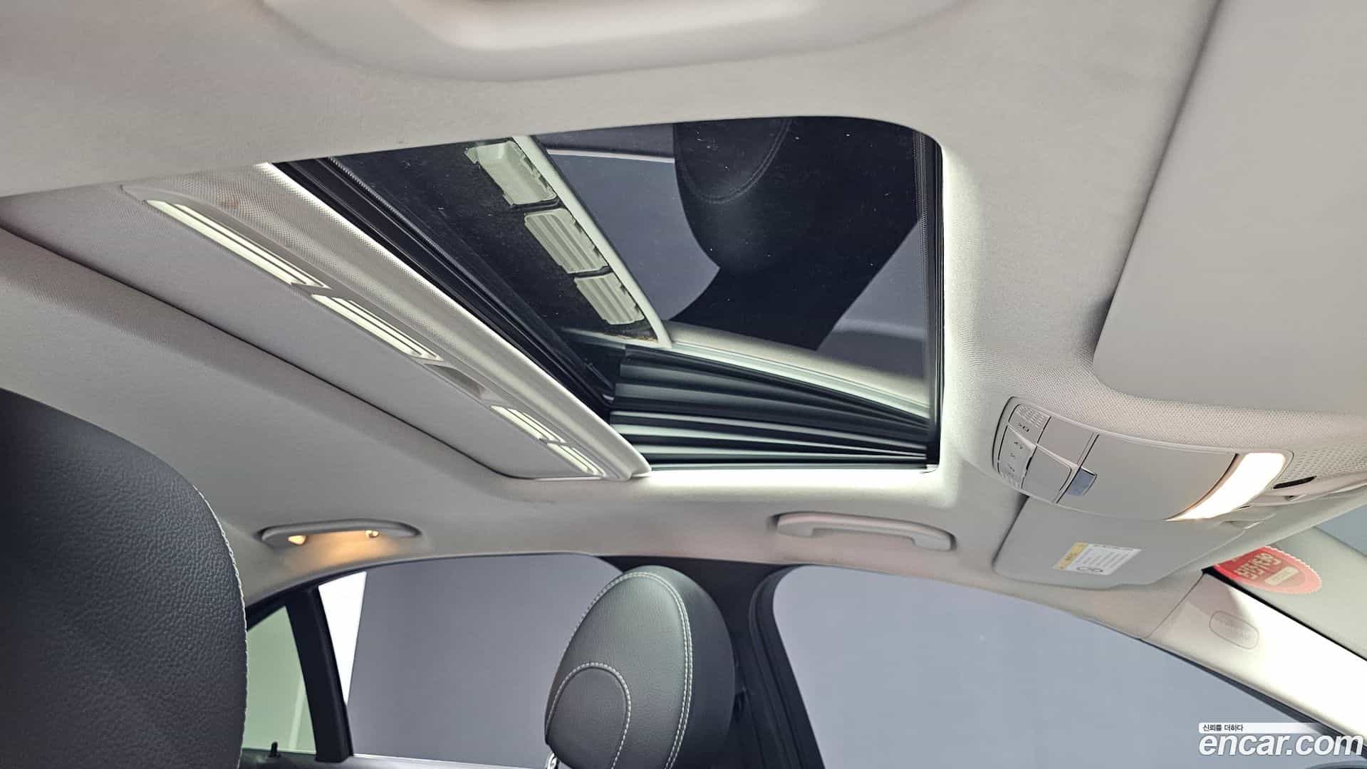 C-Class Mercedes-Benz 2014.11-OPTION-023
