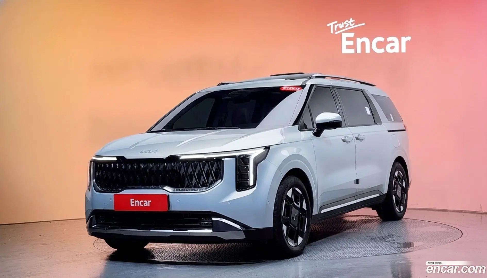 Main__Slider__Photo:Canival Kia 2024.7-0