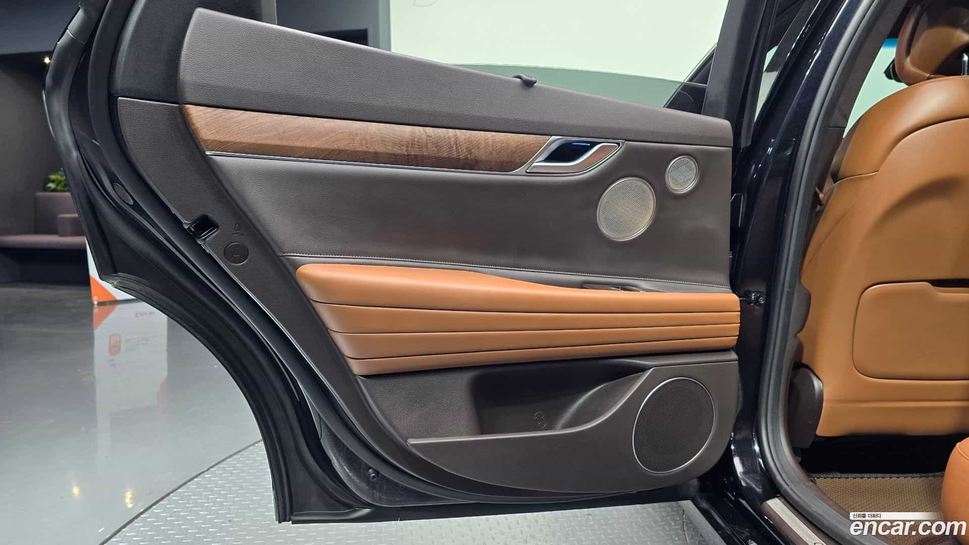 G80 Genesis 2020.6-INNER-035