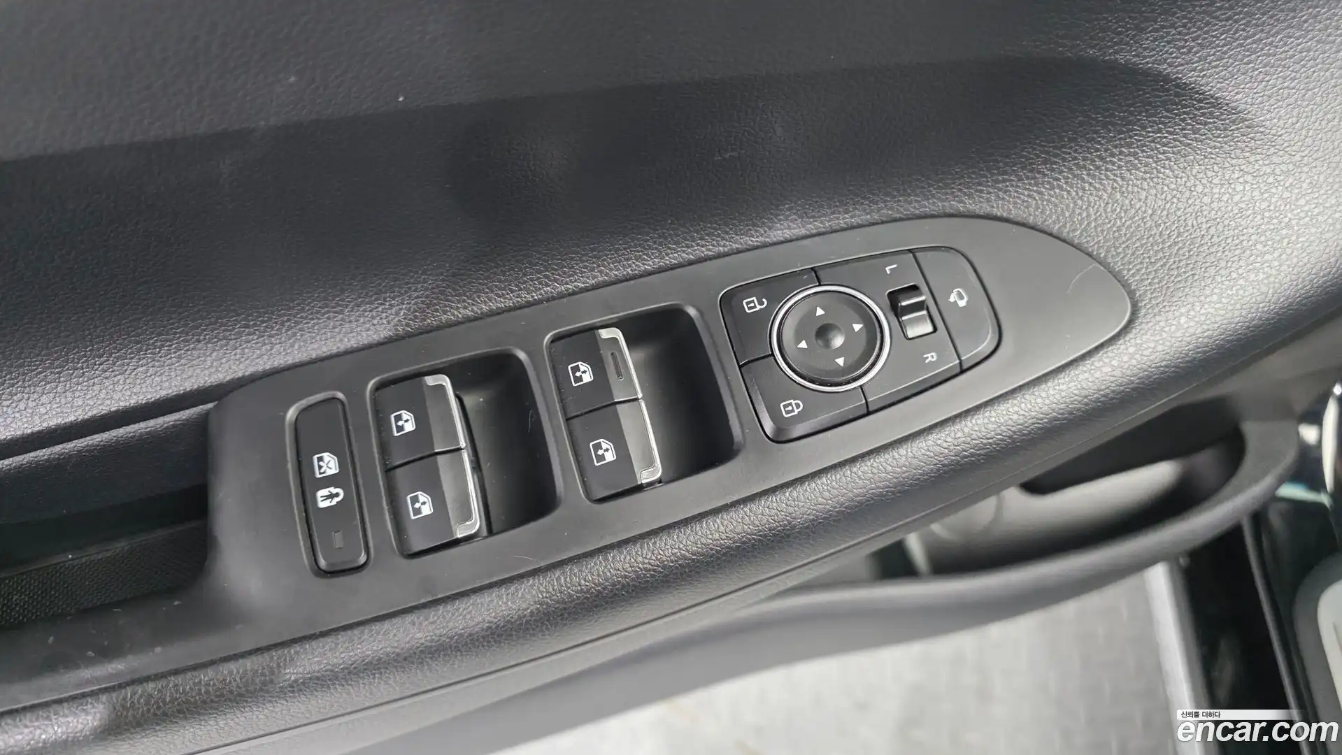 Grandeur Hyundai 2021.6-OPTION-049