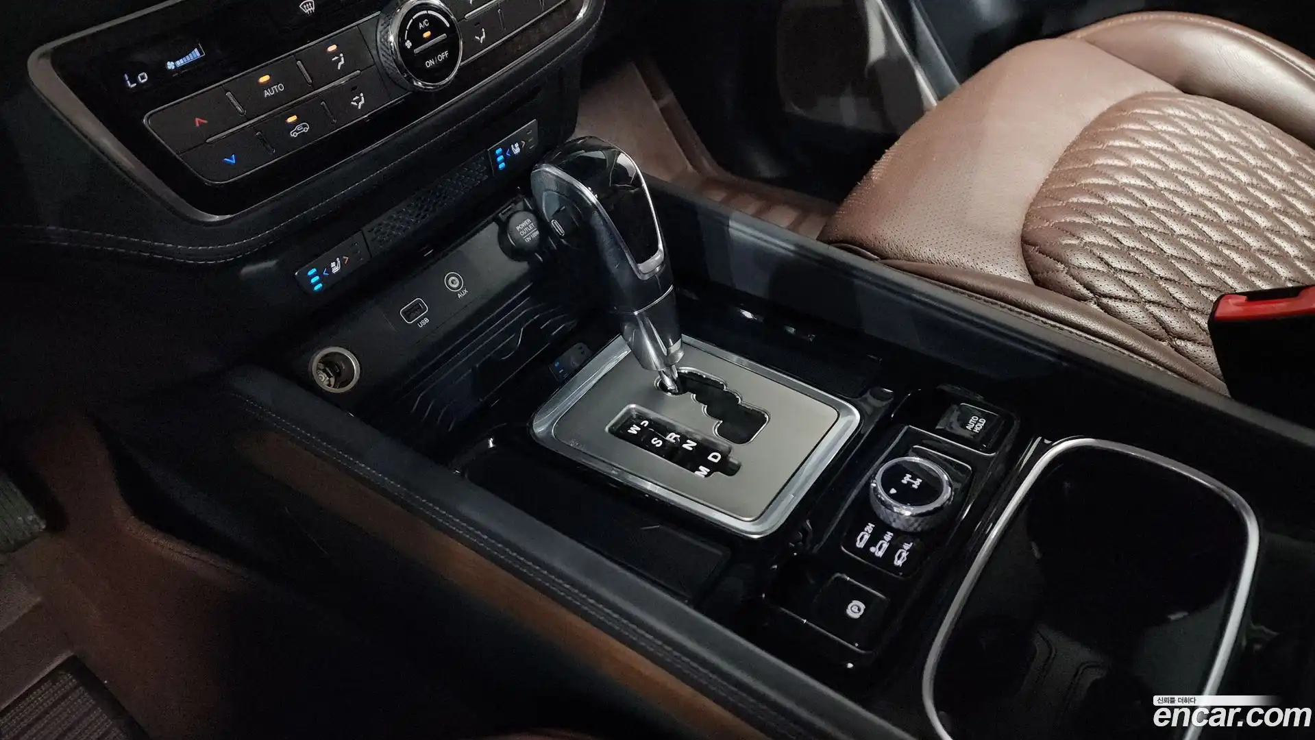 Rexton KG Mobility 2017.8-INNER-009