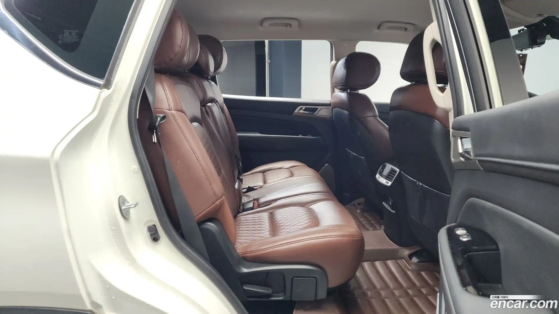 Rexton KG Mobility 2017.8-OPTION-015