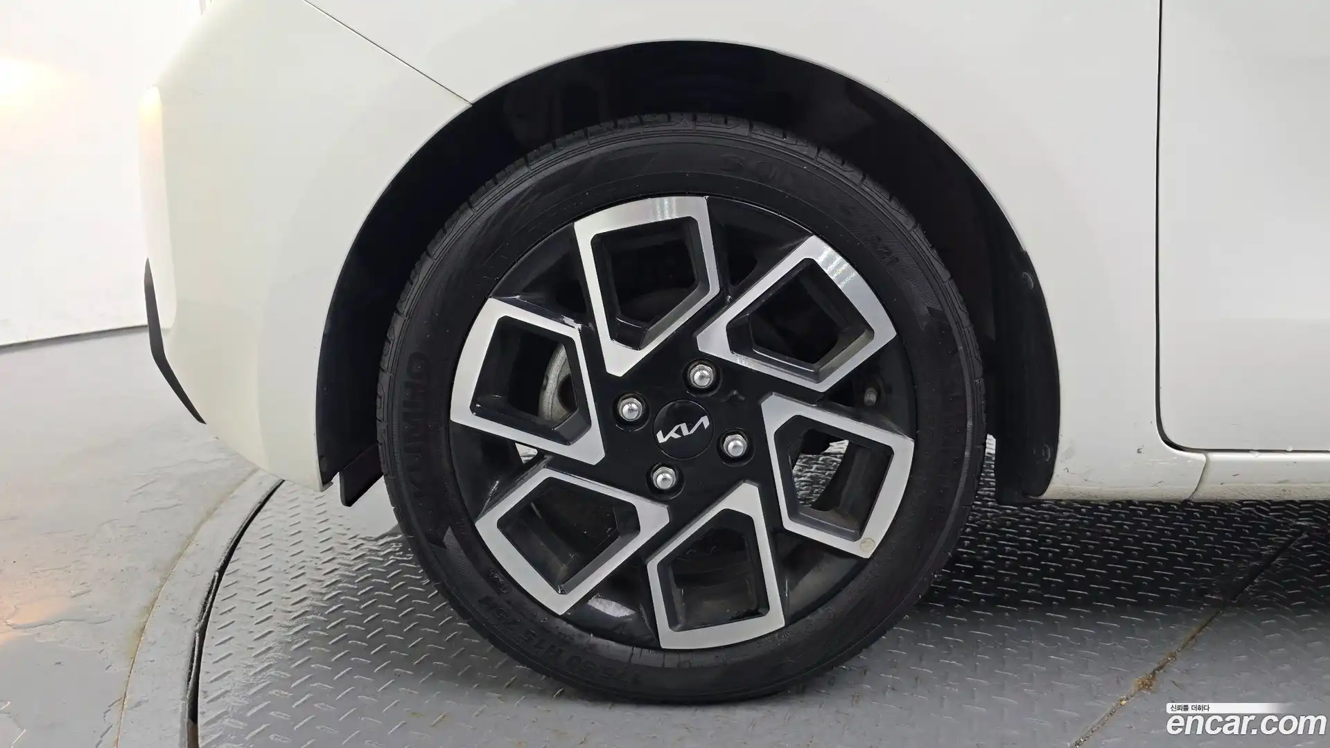 RAY Kia 2023.0-OUTER-005