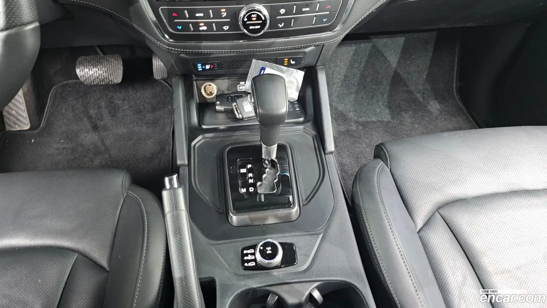 Rexton KG Mobility 2022.6-INNER-009