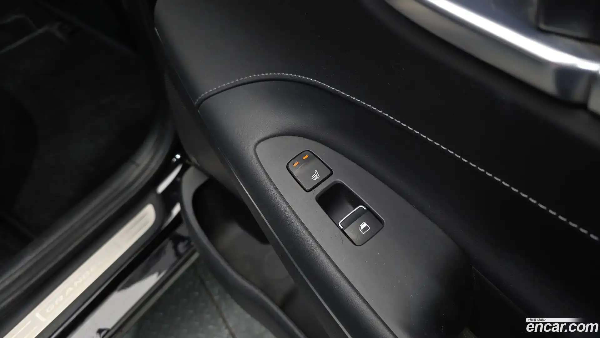 Grandeur Hyundai 2017.4-OPTION-023