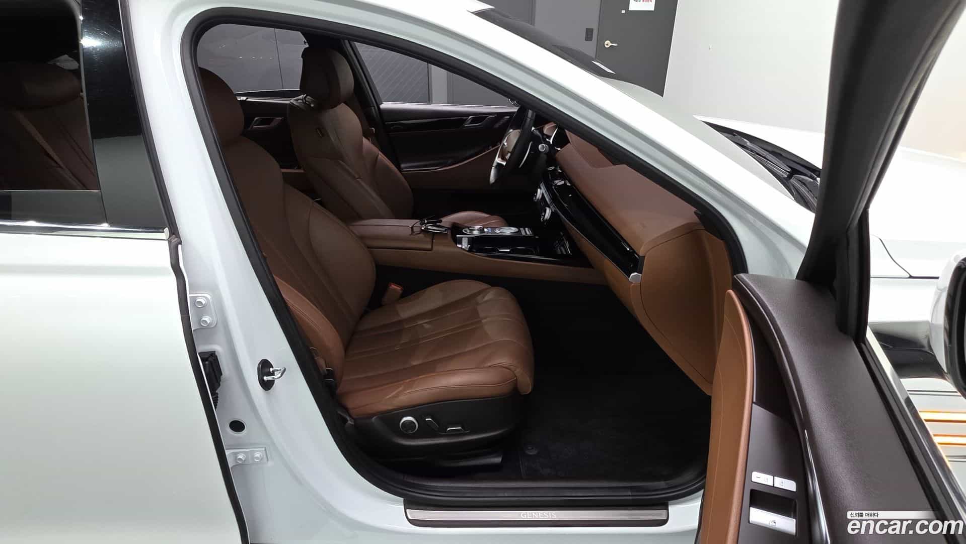 G80 Genesis 2021.8-INNER-036