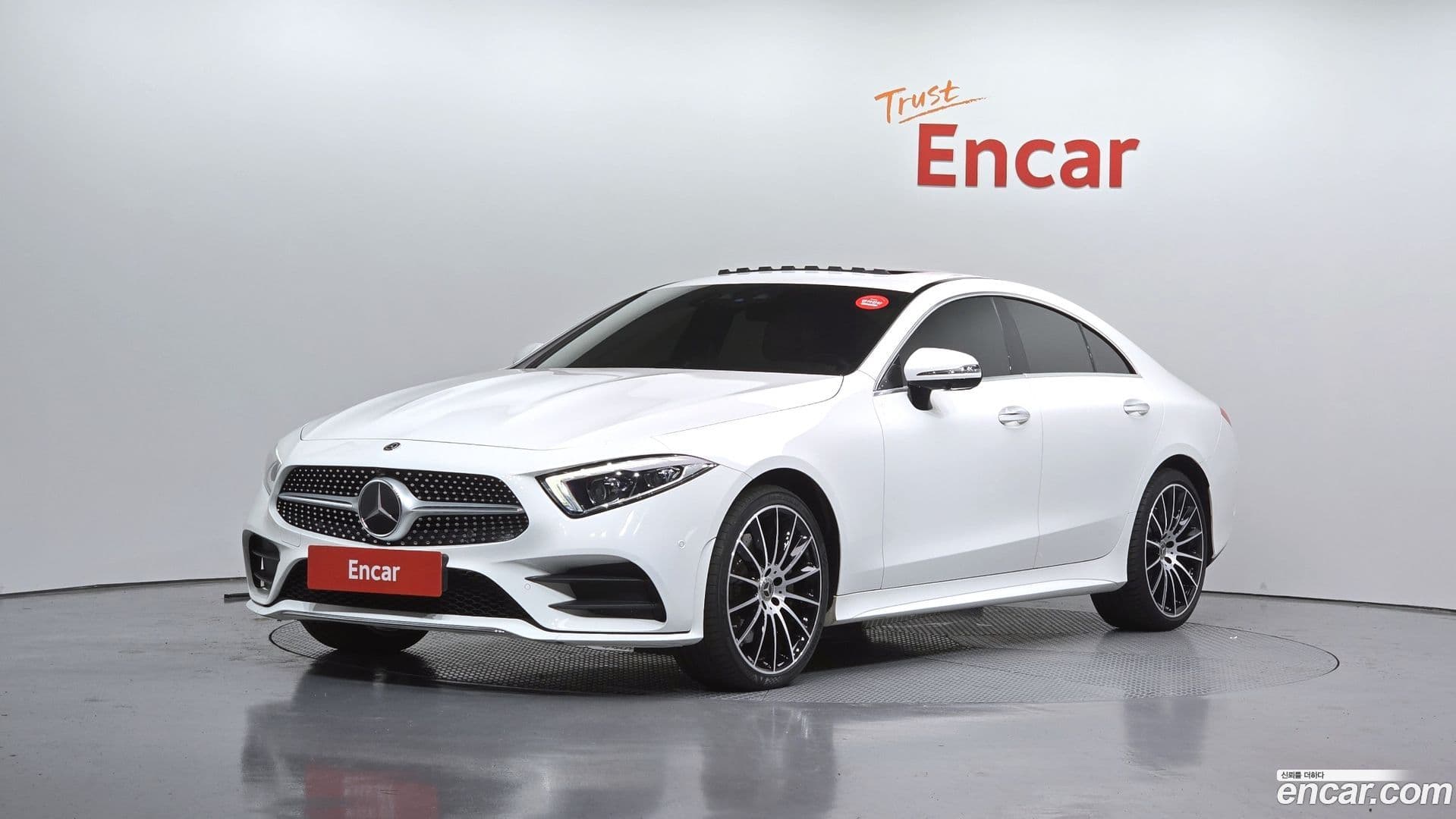Main__Slider__Photo:CLS-Class Mercedes-Benz 2021.4-0