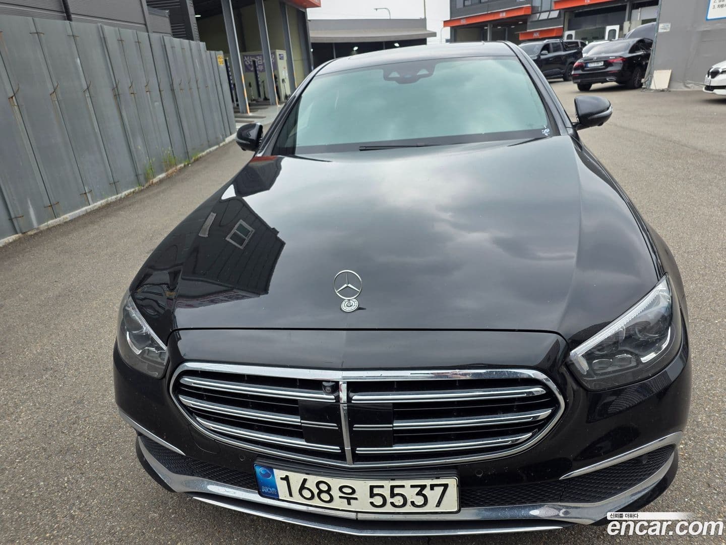 Main__Slider__Photo:E-Class Mercedes-Benz 2021.5-0