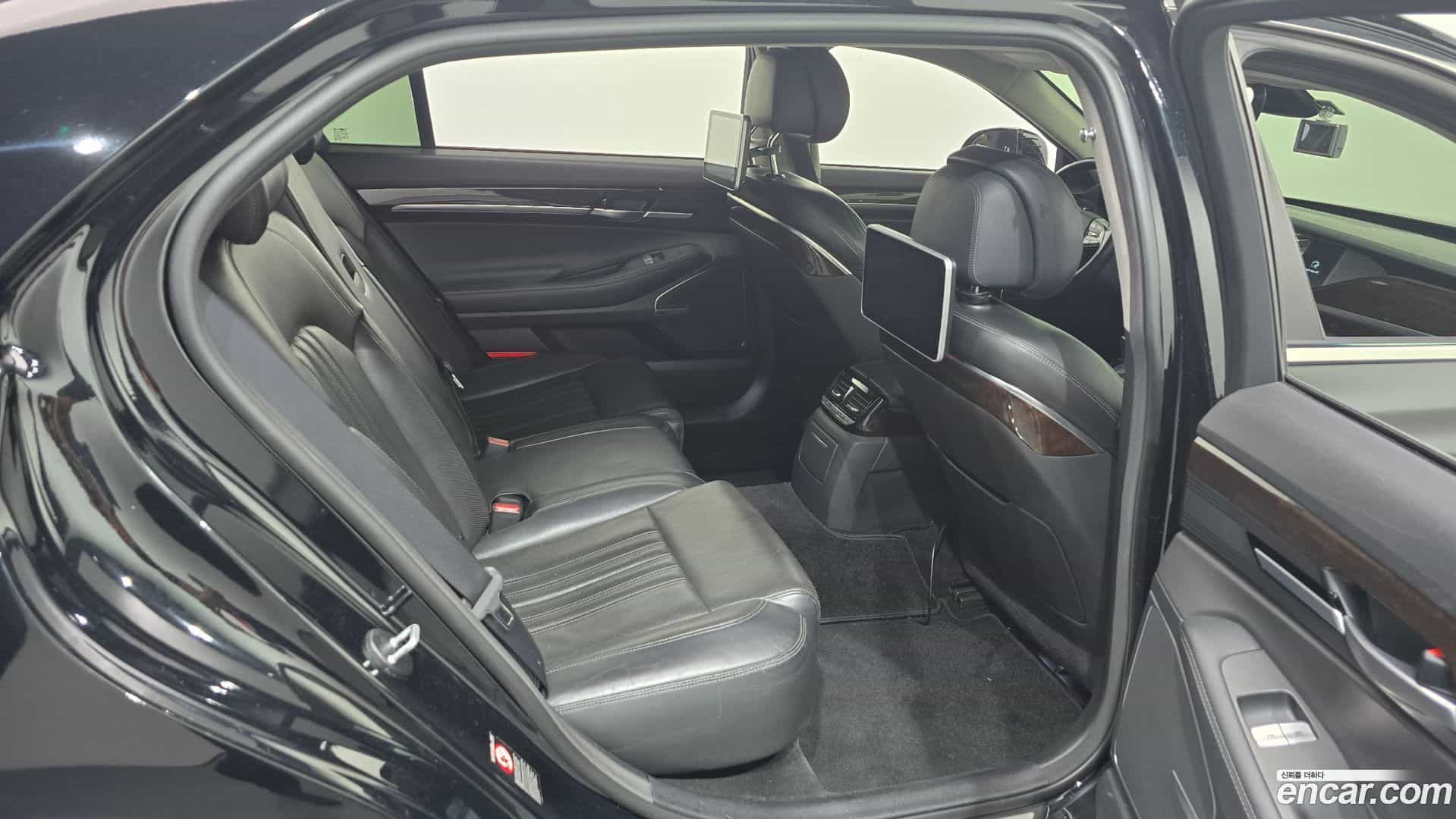EQ900 Genesis 2016.2-OPTION-015