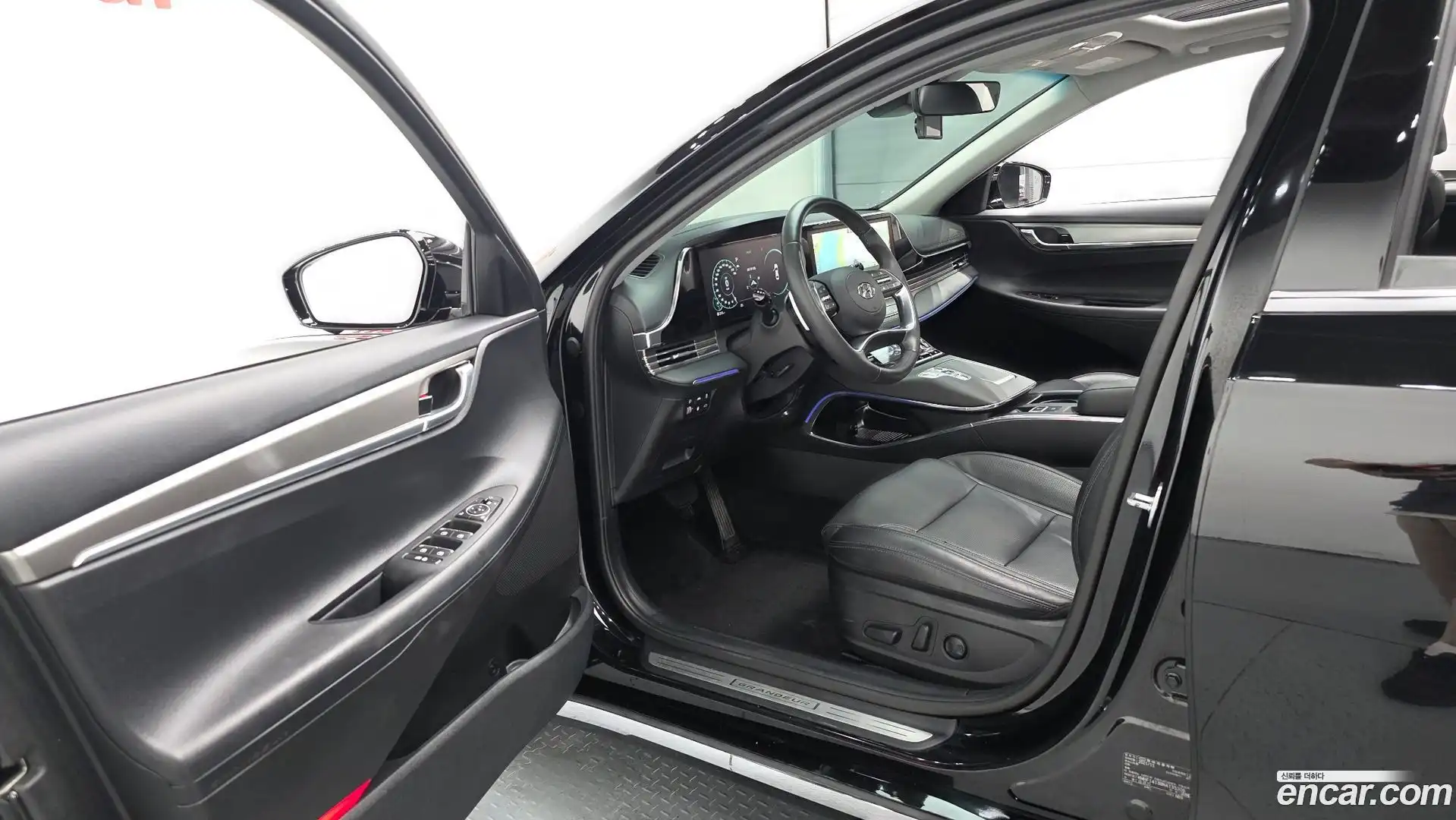Grandeur Hyundai 2021.10-INNER-010