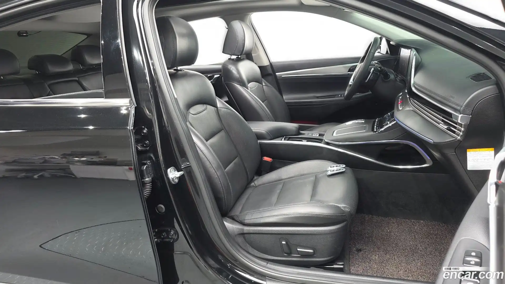 Grandeur Hyundai 2021.10-OPTION-015