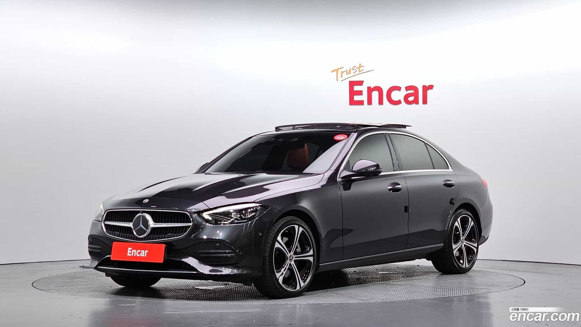C-Class Mercedes-Benz 2023.8-OUTER-001