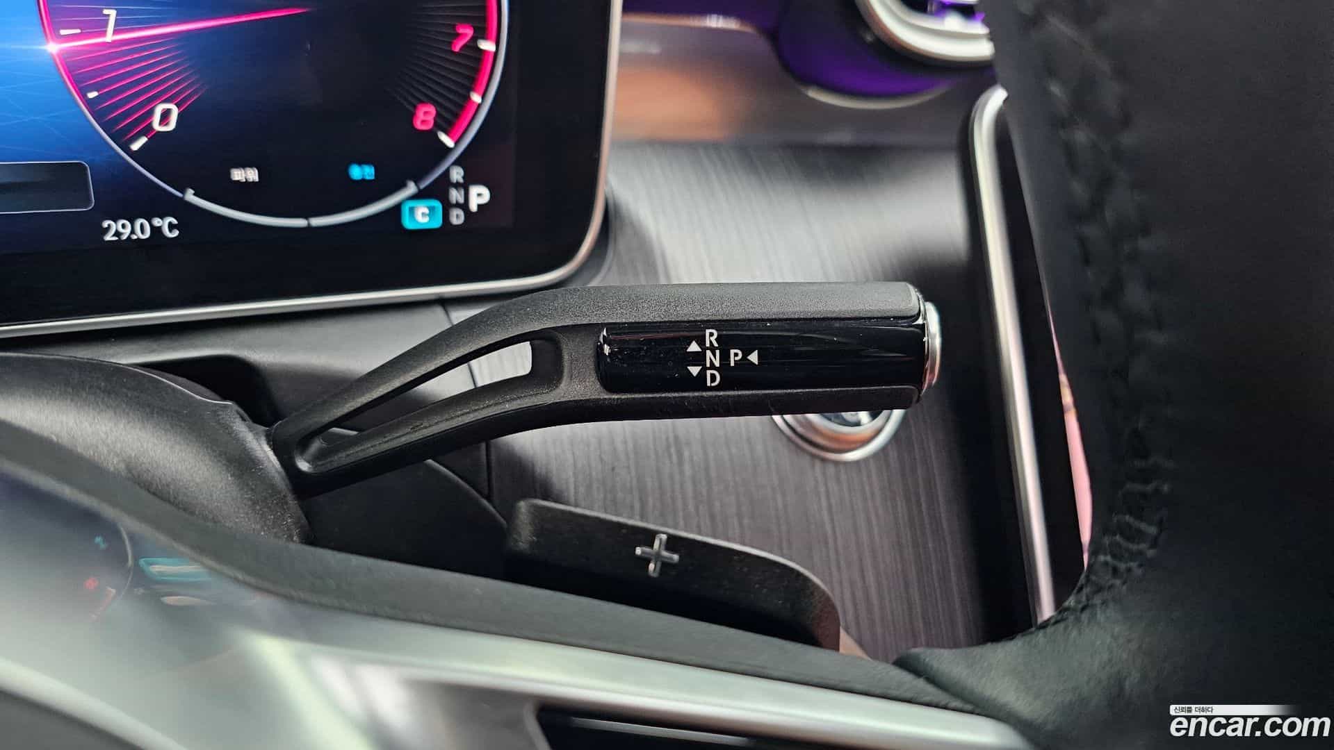 C-Class Mercedes-Benz 2023.8-INNER-009