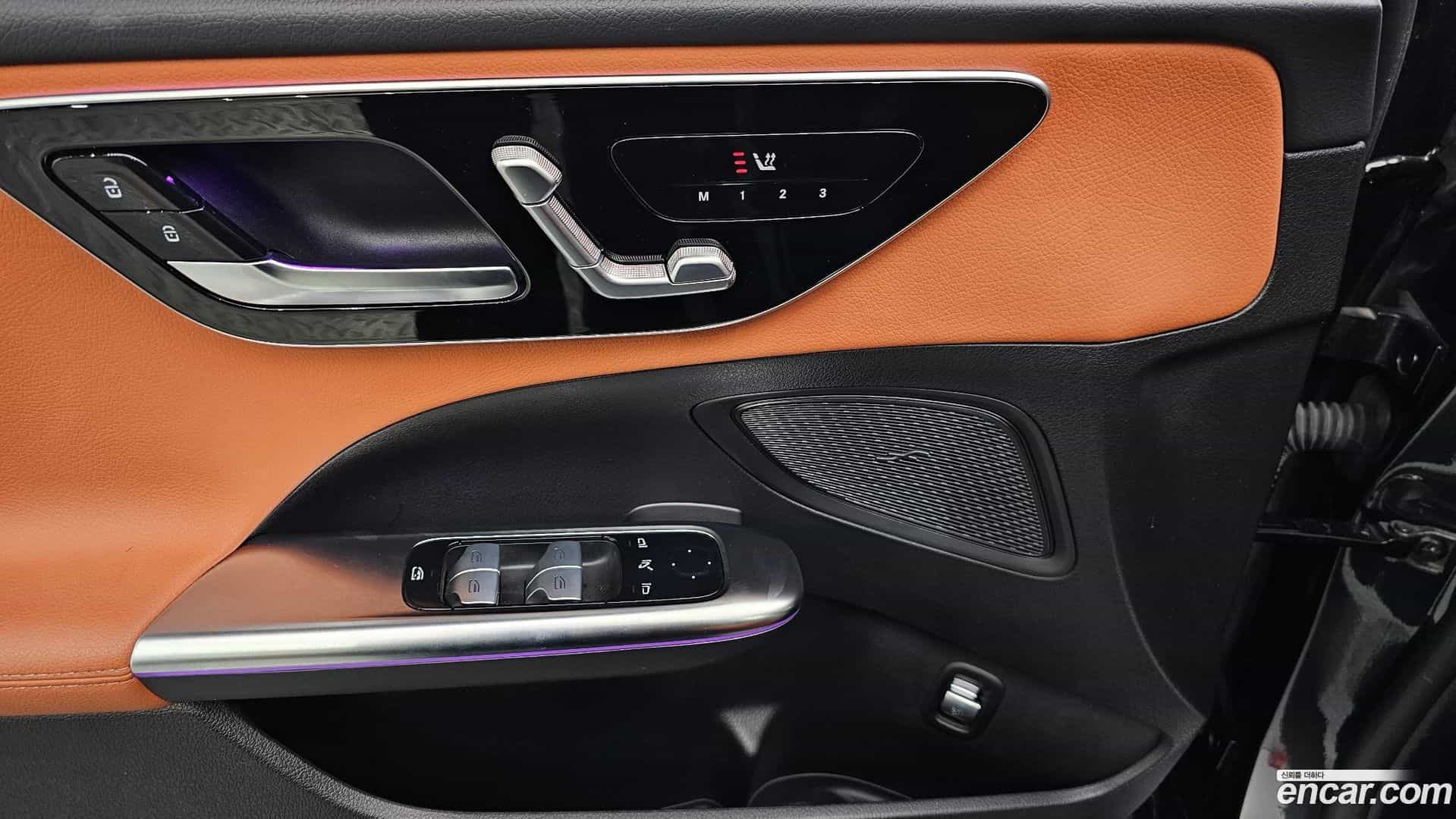 C-Class Mercedes-Benz 2023.8-OPTION-022