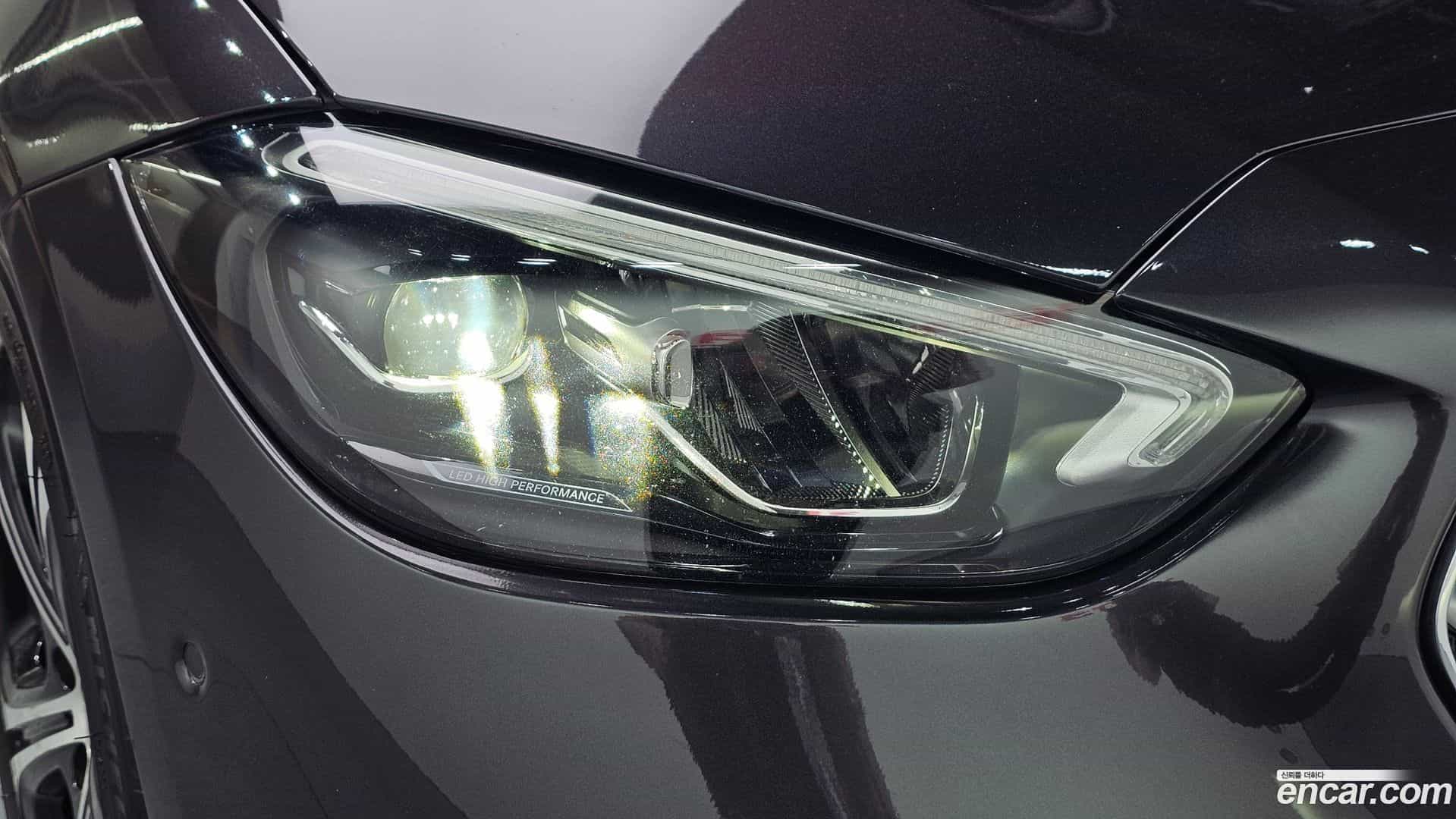 C-Class Mercedes-Benz 2023.8-OUTER-032