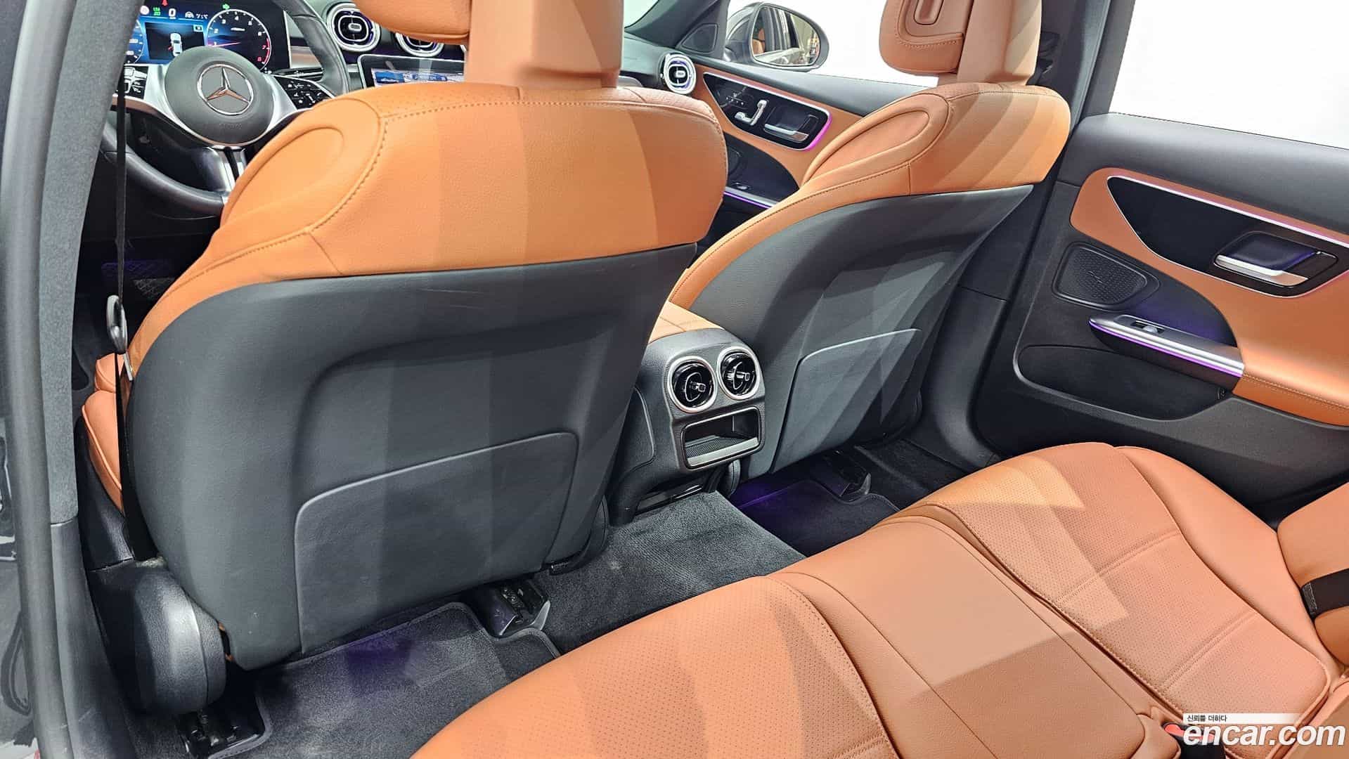 C-Class Mercedes-Benz 2023.8-OPTION-041