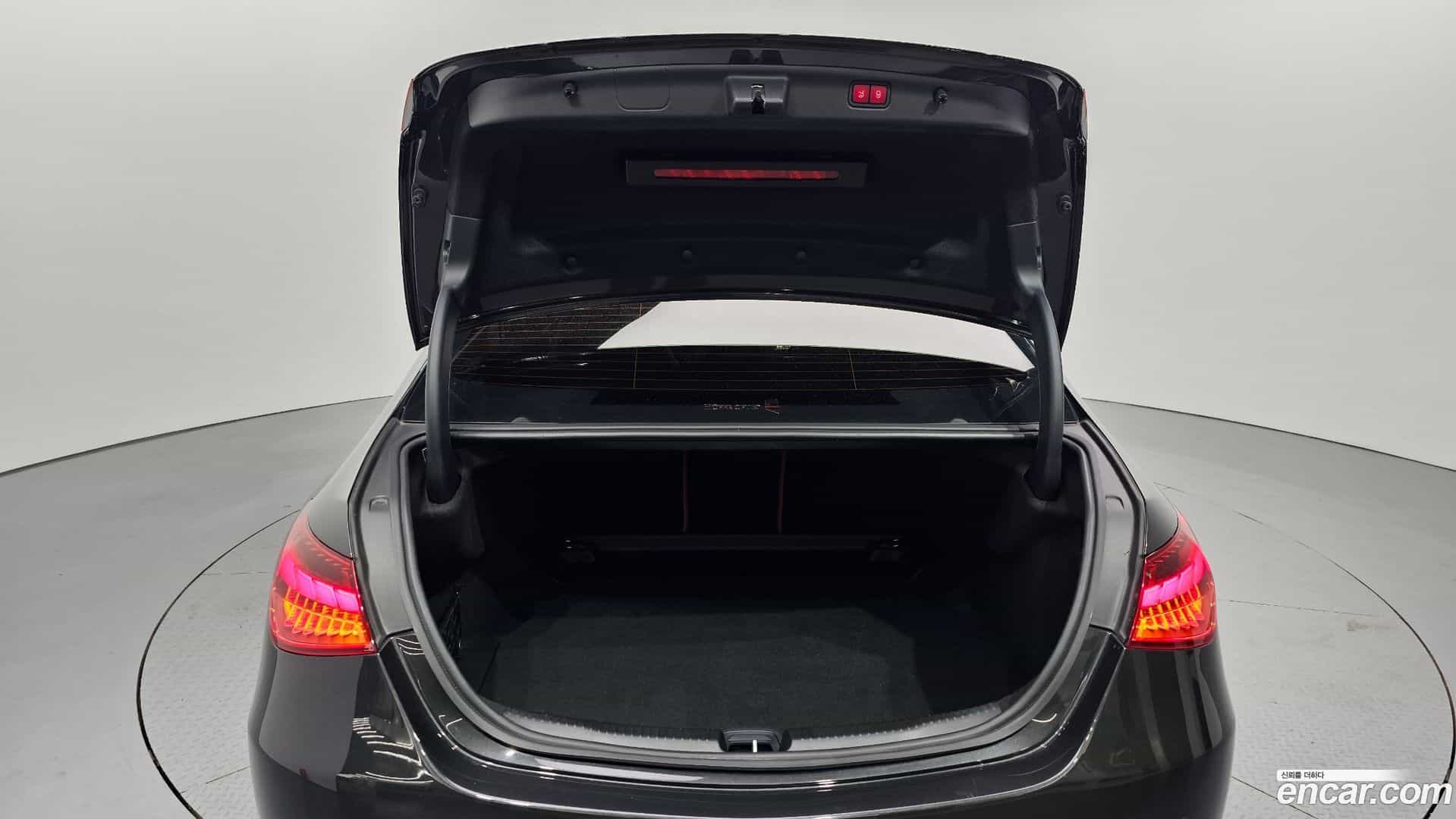 C-Class Mercedes-Benz 2023.8-OPTION-043