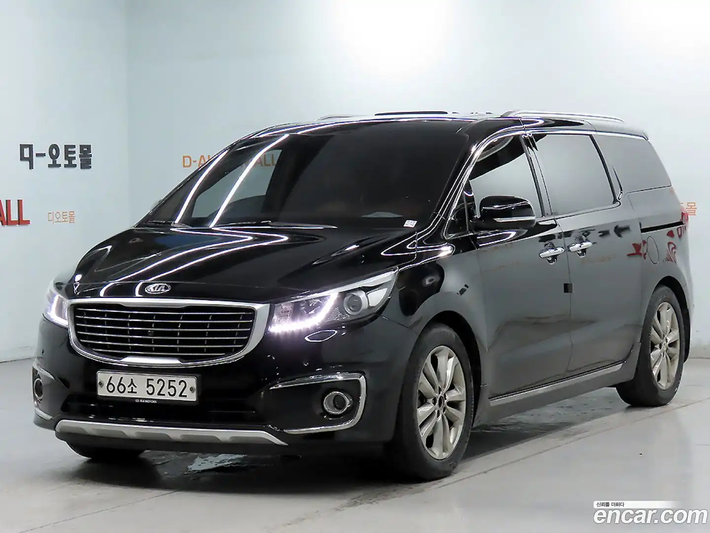Canival Kia 2015.4-OUTER-001