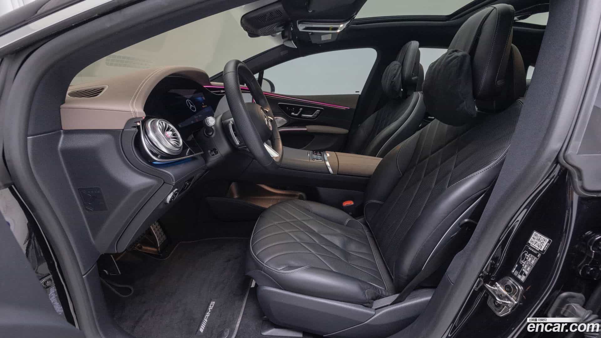 EQS Mercedes-Benz 2023.11-INNER-010
