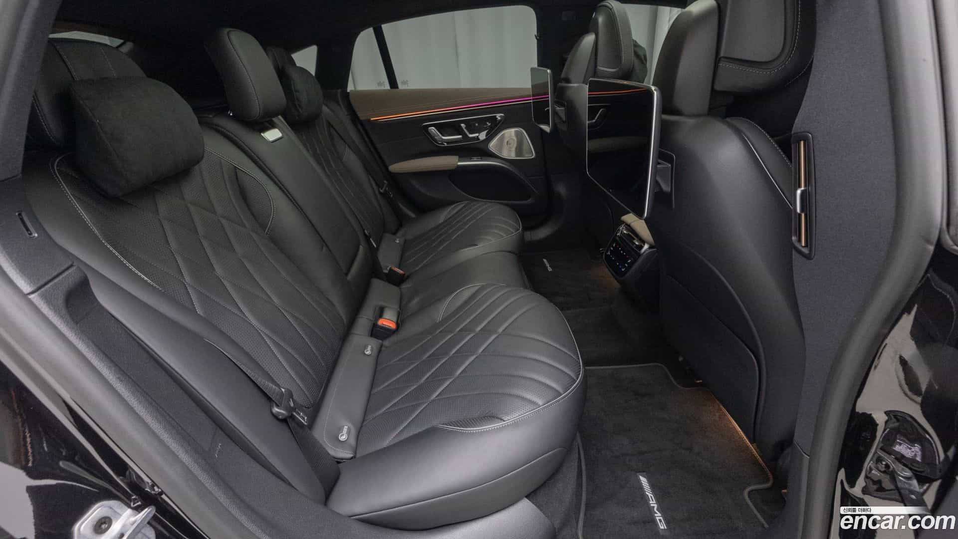 EQS Mercedes-Benz 2023.11-OPTION-020