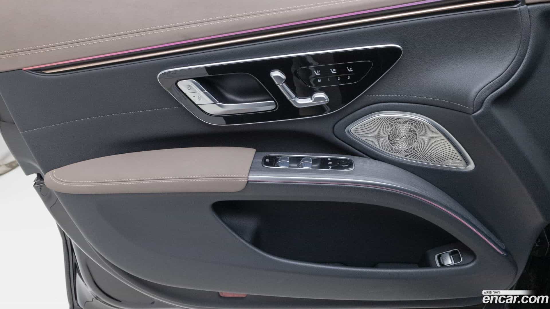 EQS Mercedes-Benz 2023.11-OPTION-021