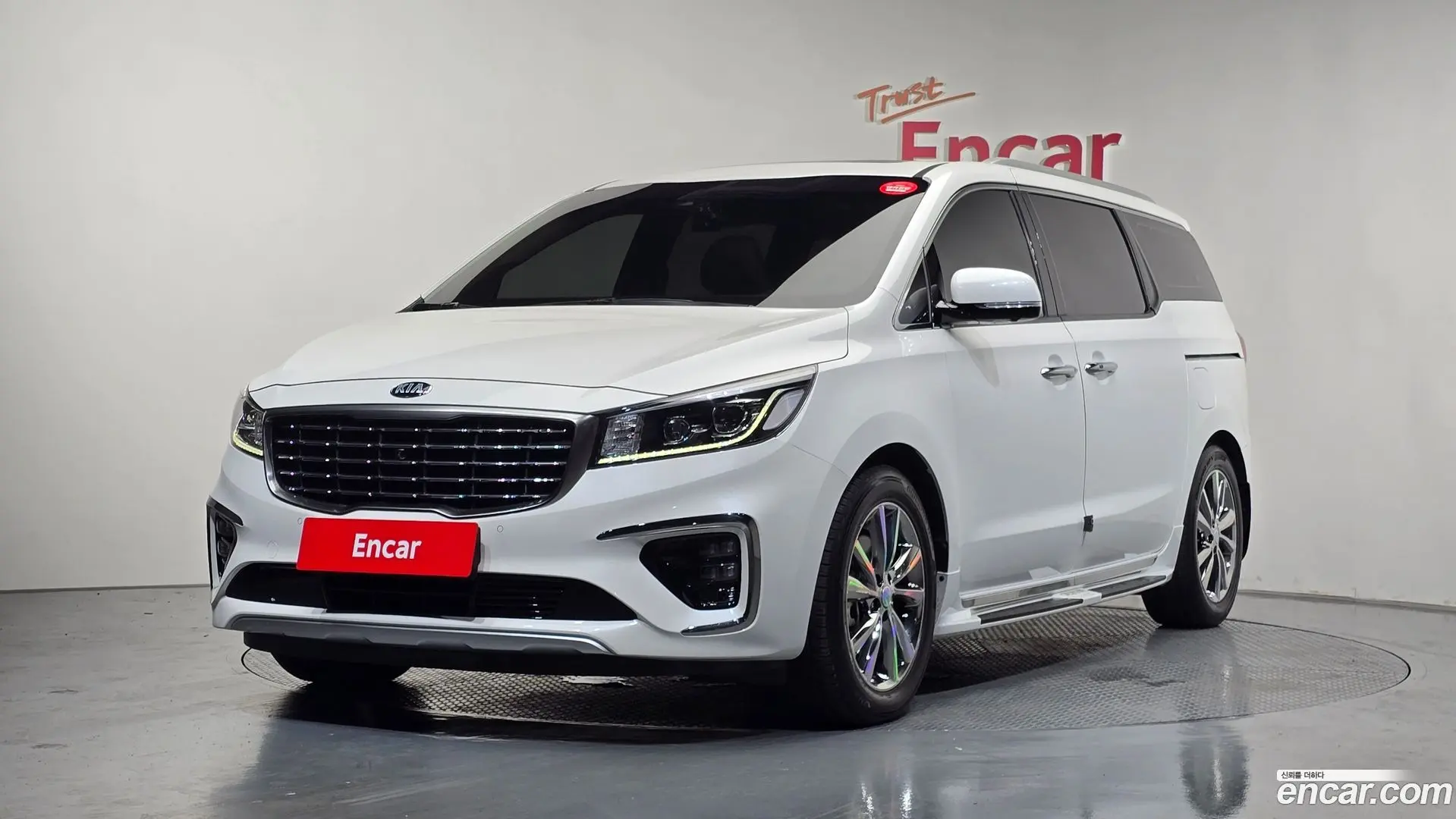 Main__Slider__Photo:Canival Kia 2020.1-0
