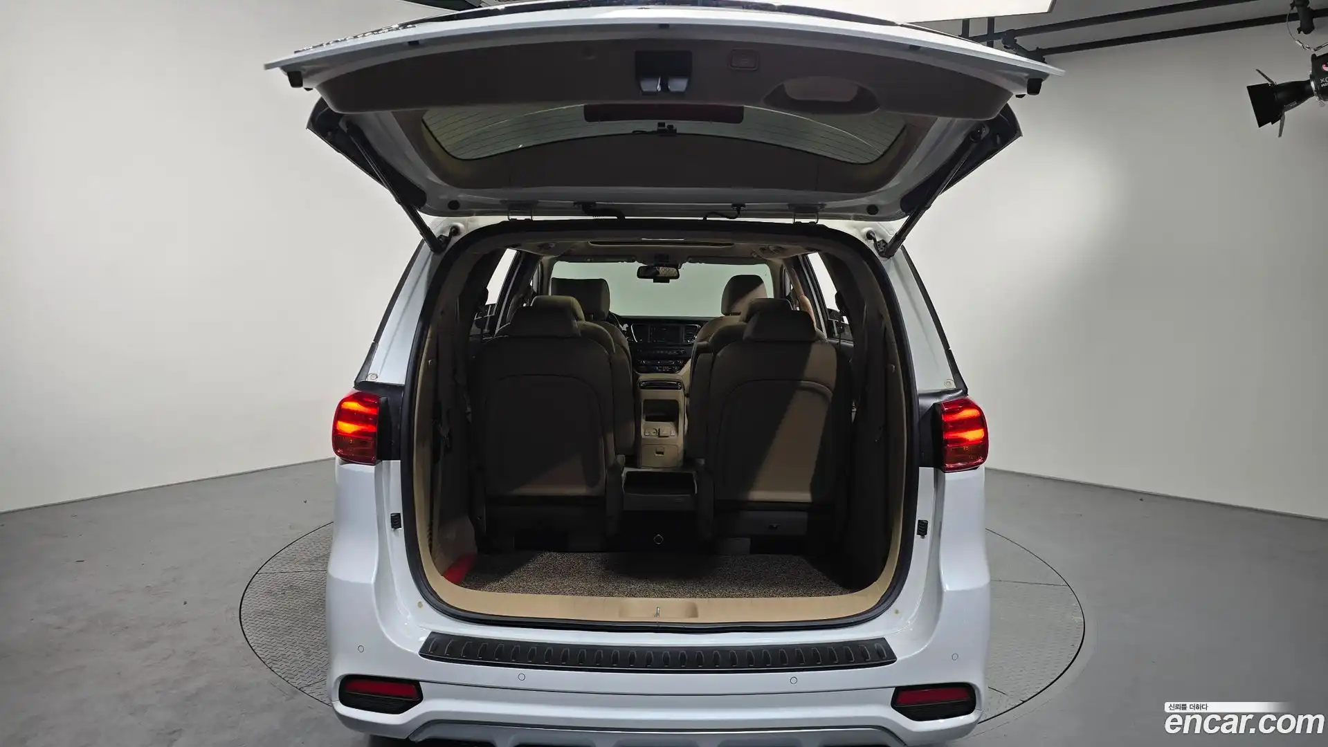 Canival Kia 2020.1-OPTION-023