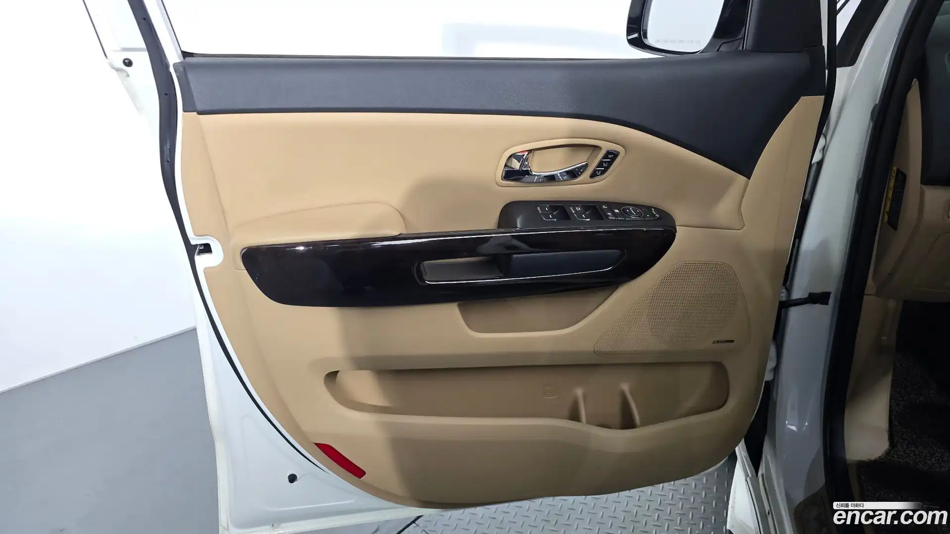 Canival Kia 2020.1-INNER-034