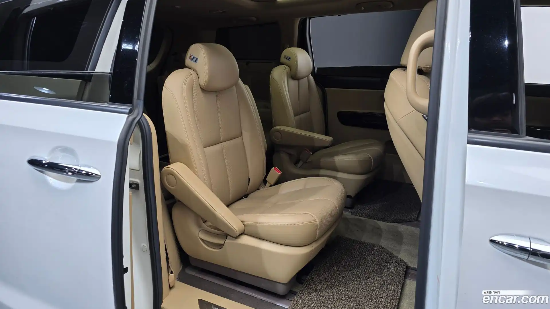 Canival Kia 2020.1-INNER-036