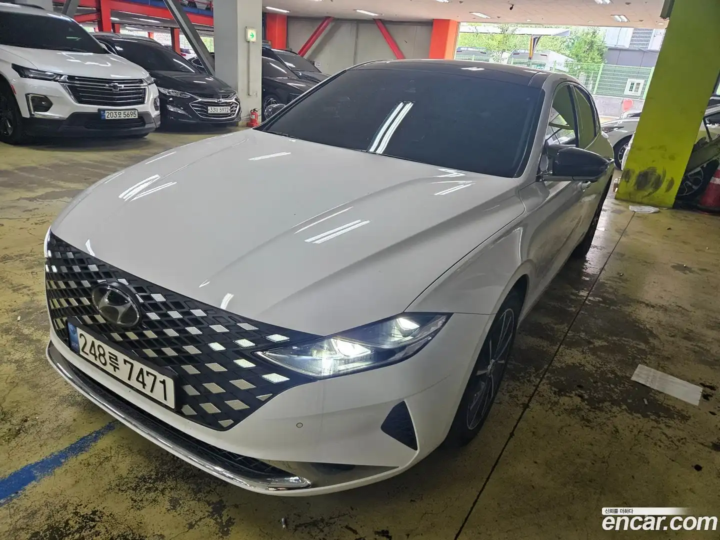 Grandeur Hyundai 2022.10-OUTER-001