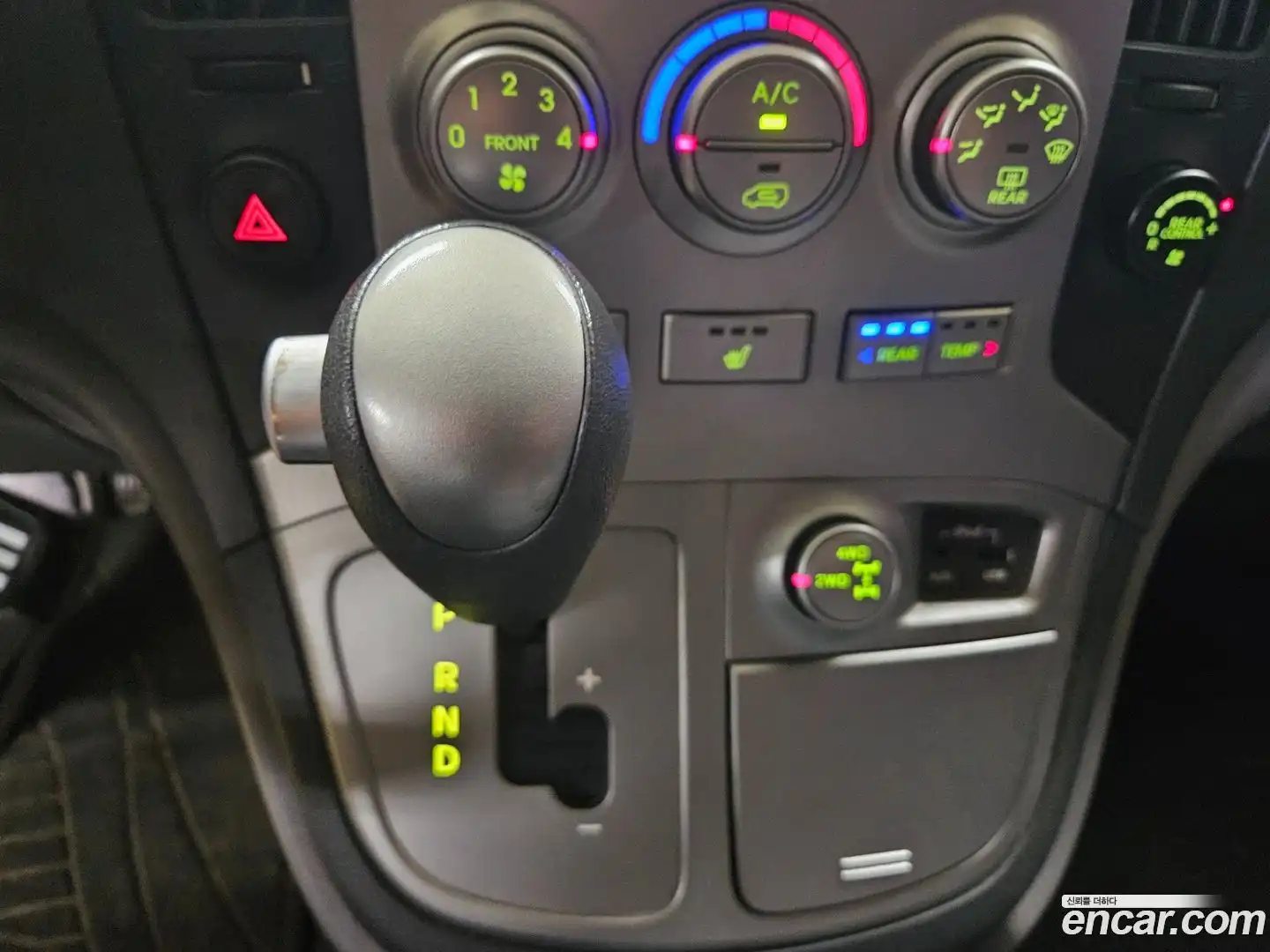 Starex Hyundai 2015.6-OPTION-016