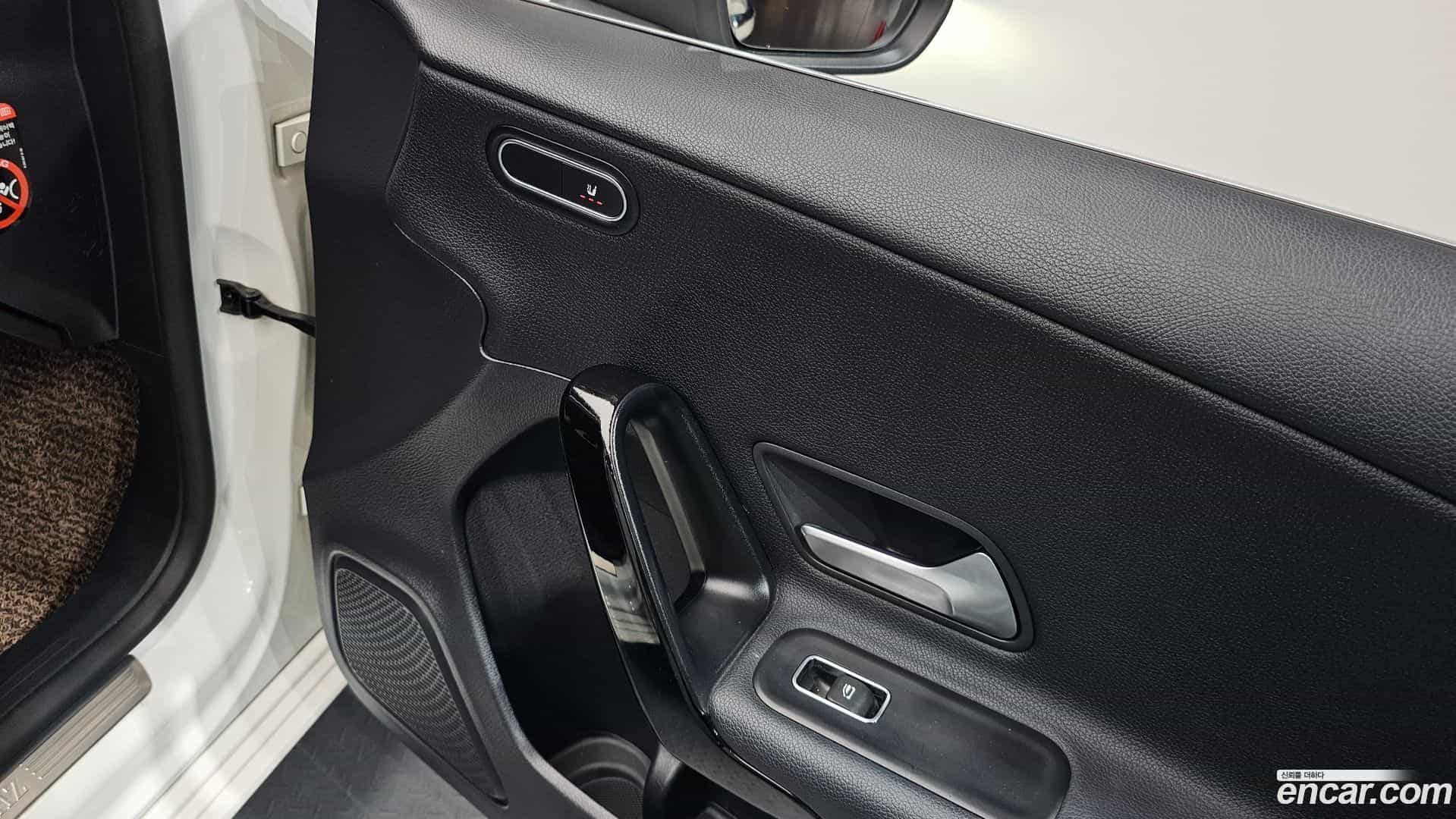 A-Class Mercedes-Benz 2020.8-OPTION-023