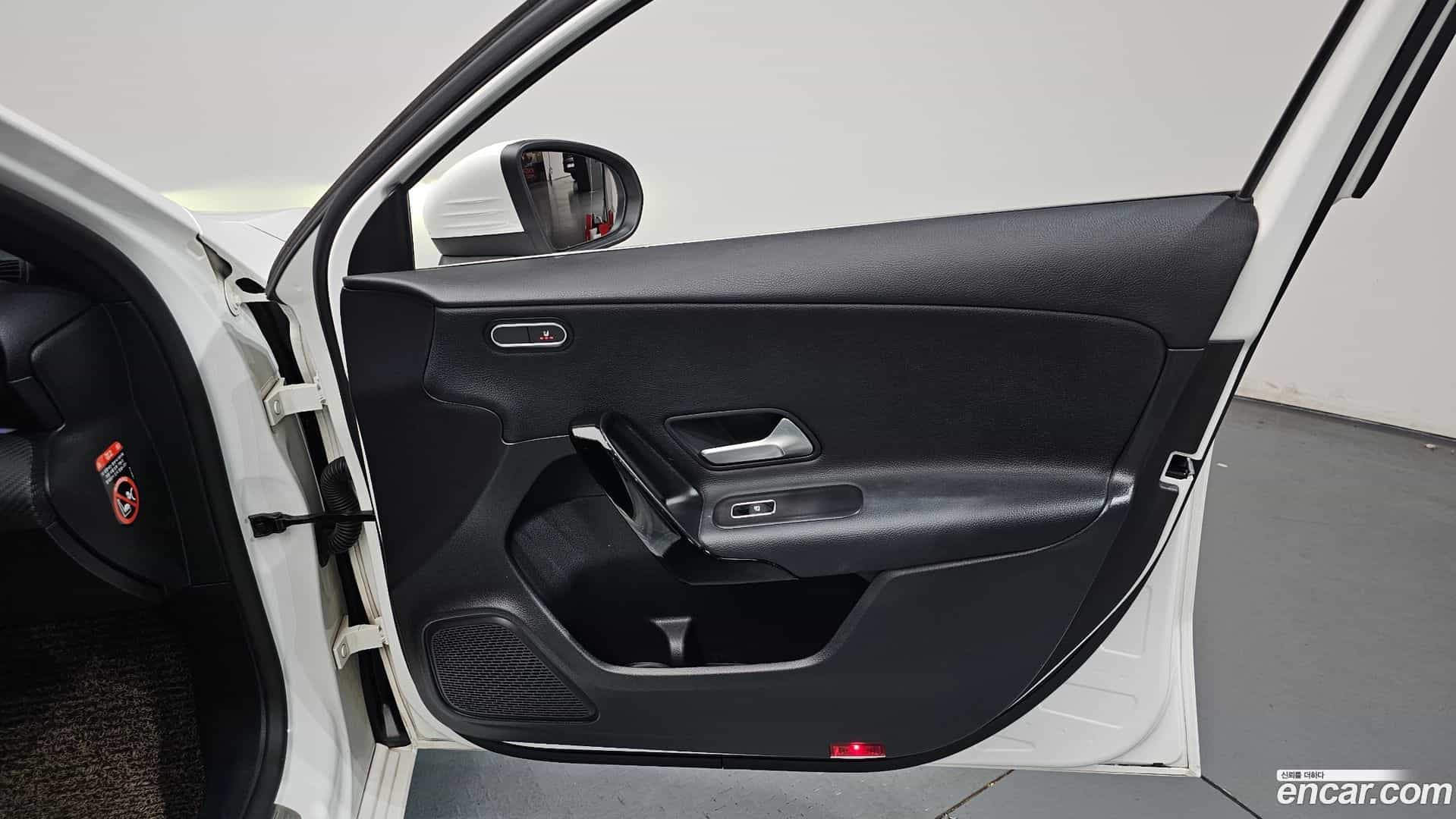 A-Class Mercedes-Benz 2020.8-INNER-034