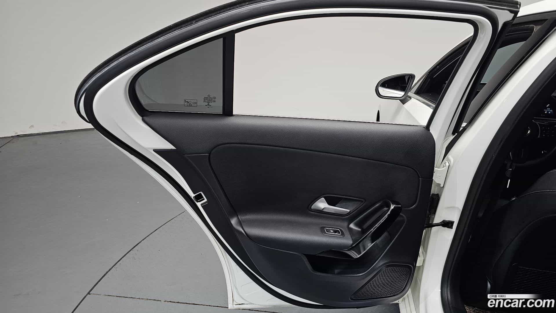 A-Class Mercedes-Benz 2020.8-INNER-035