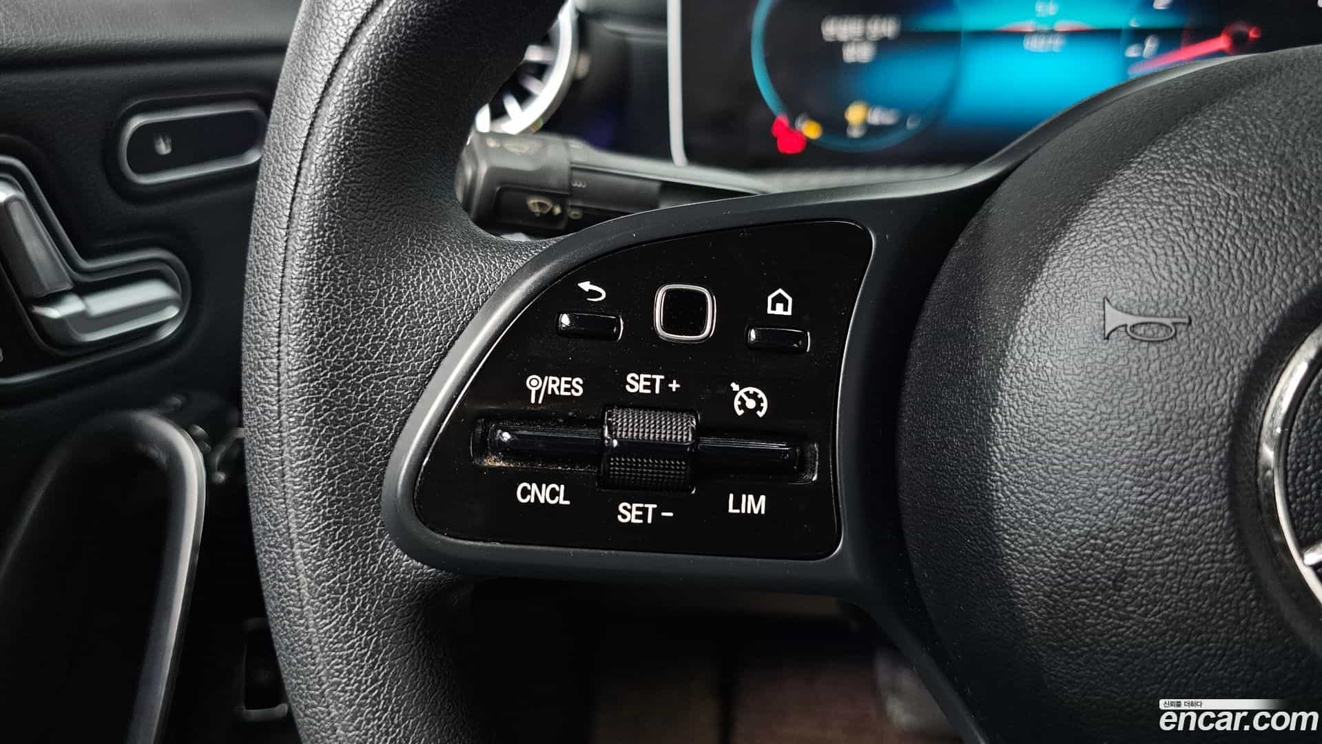 A-Class Mercedes-Benz 2020.8-OPTION-042