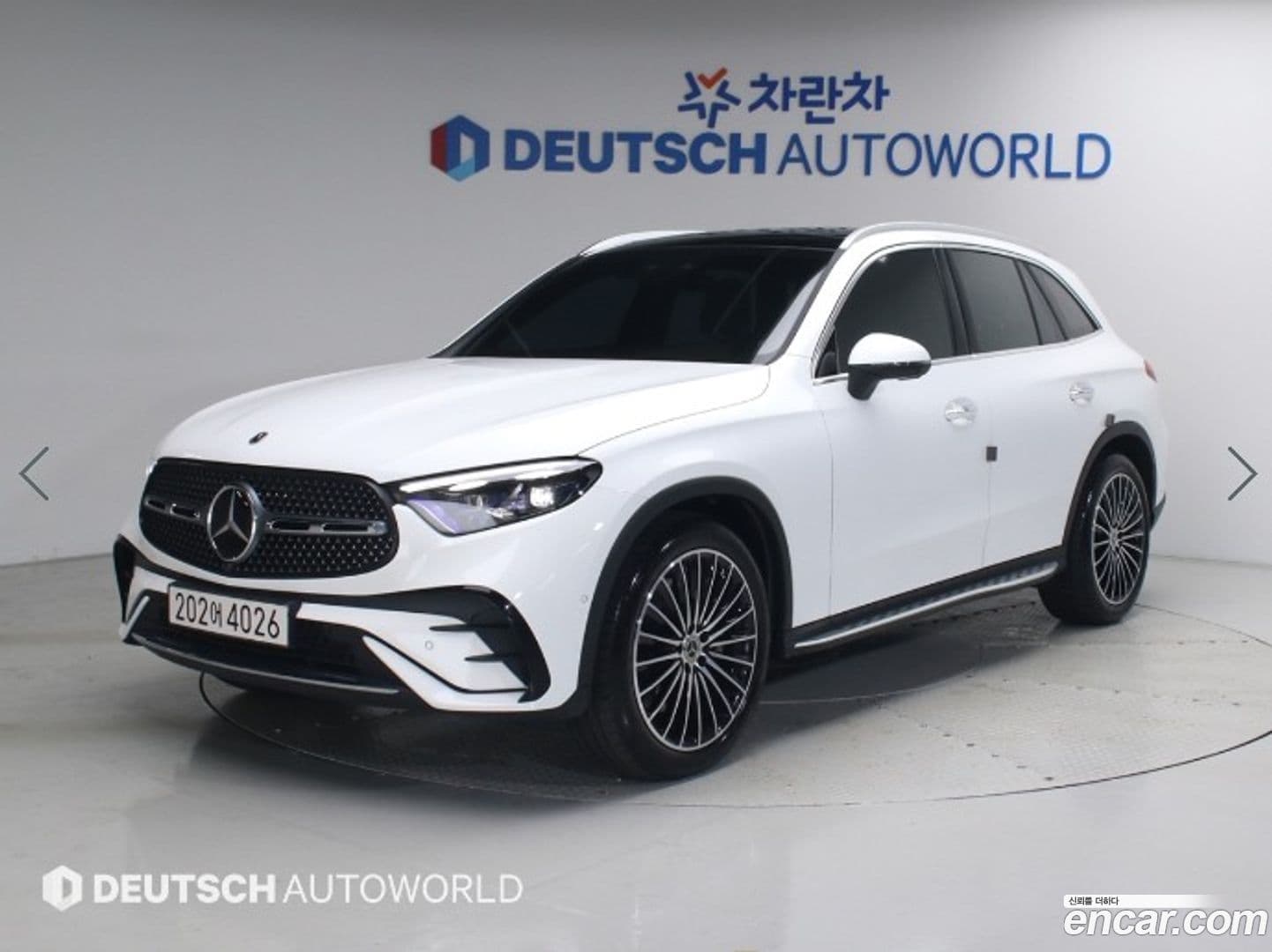 Main__Slider__Photo:GLC-Class Mercedes-Benz 2024.4-0