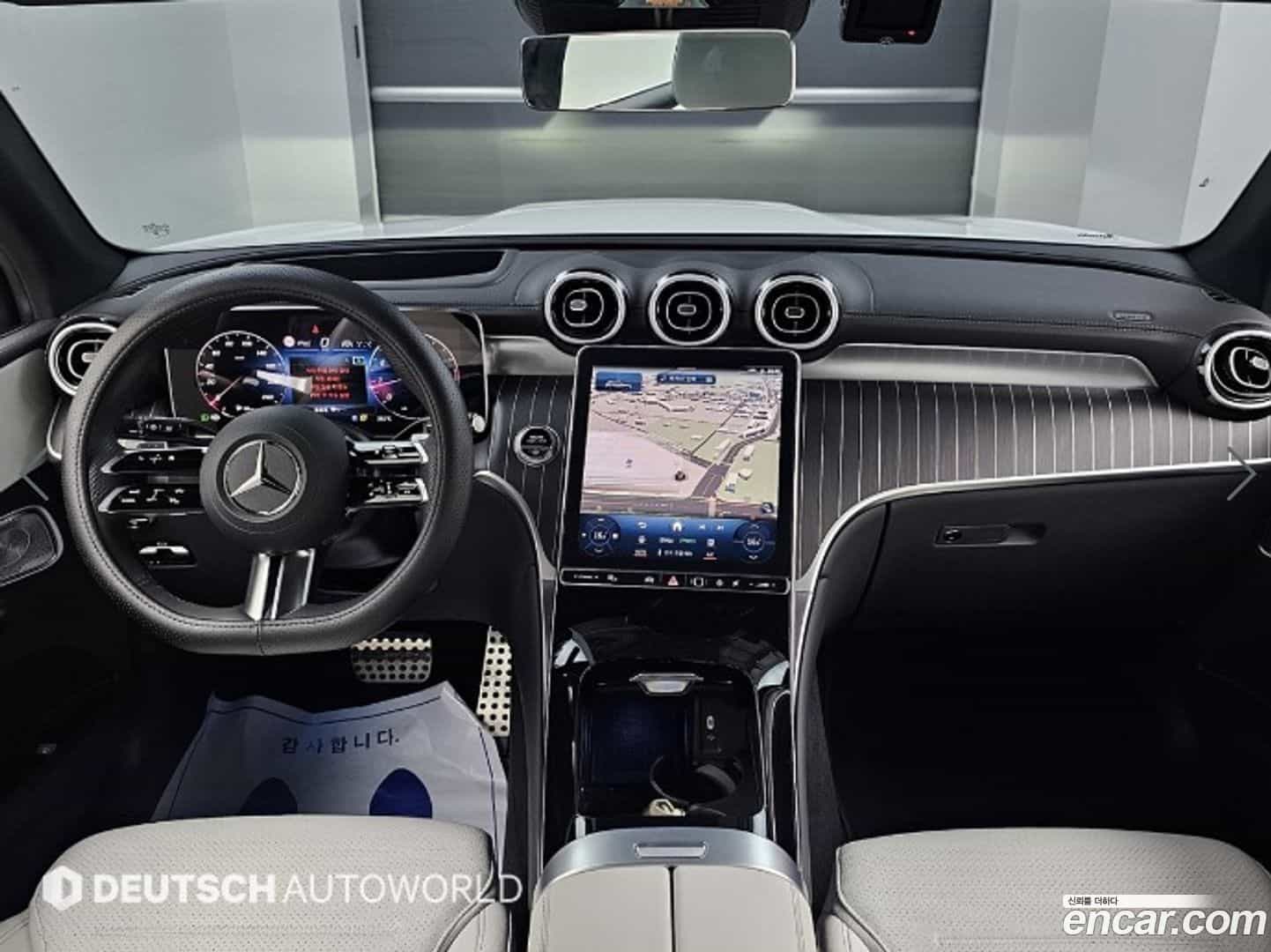 GLC-Class Mercedes-Benz 2024.4-INNER-007