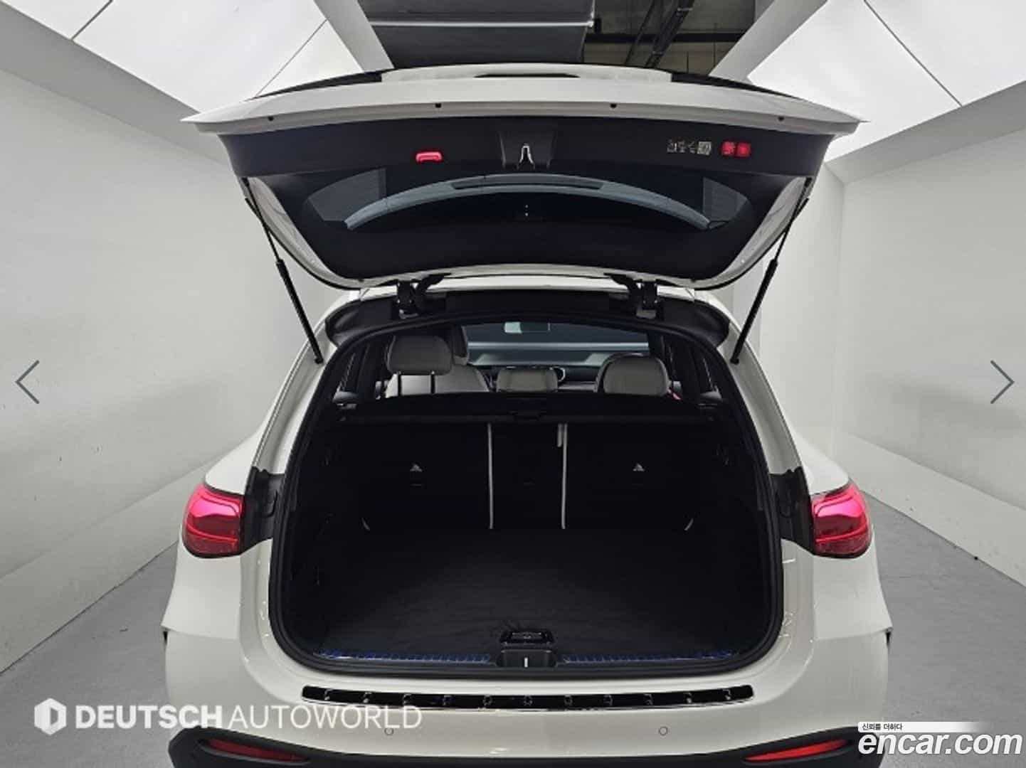 GLC-Class Mercedes-Benz 2024.4-OPTION-023