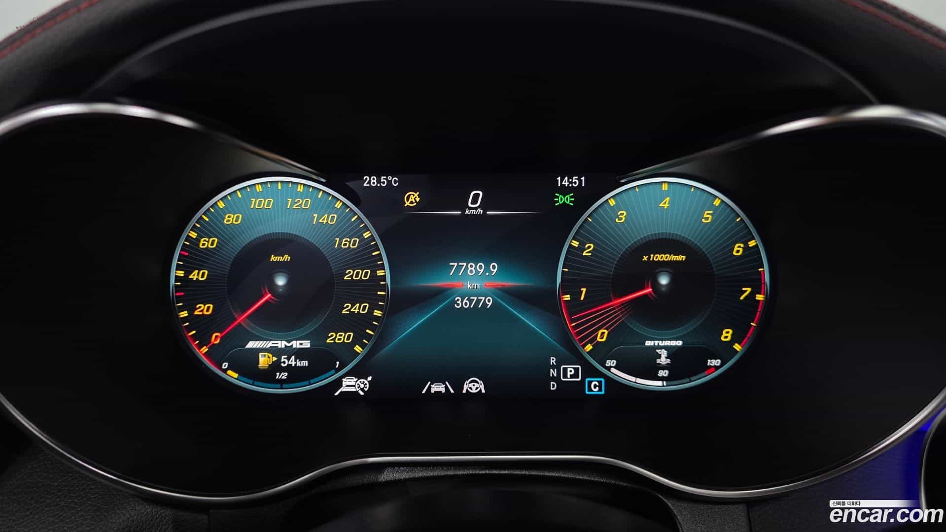 GLC-Class Mercedes-Benz 2022.2-INNER-008